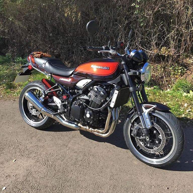 Pyramid Hugger | Metallic Brown/Metallic Orange (Candytone Brown/Candytone Orange) | Kawasaki Z 900 RS 2017>2020 - Shop name