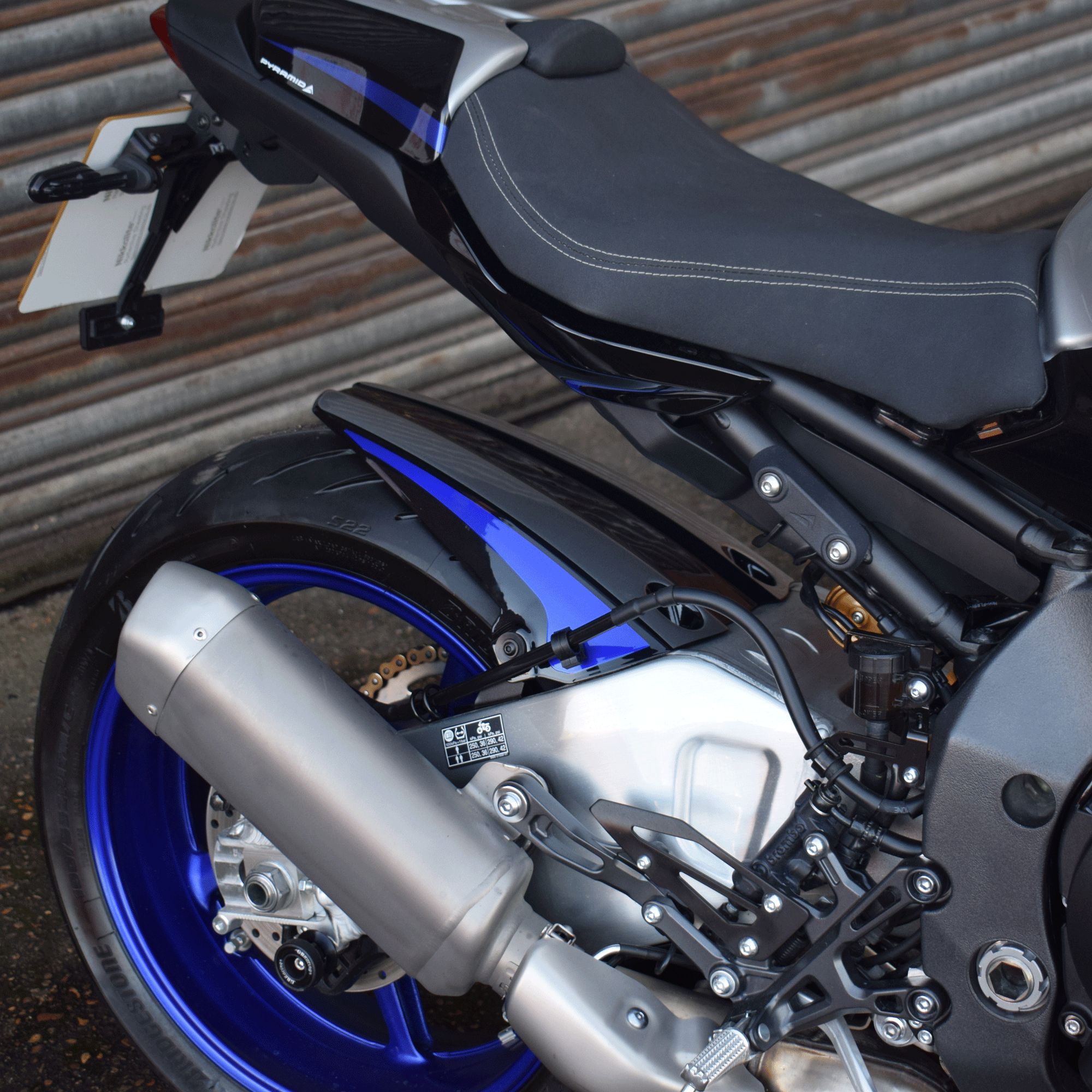 Pyramid Hugger | Midnight Cyan | Yamaha MT-10 2016>CurrentΒ -Β Shop name