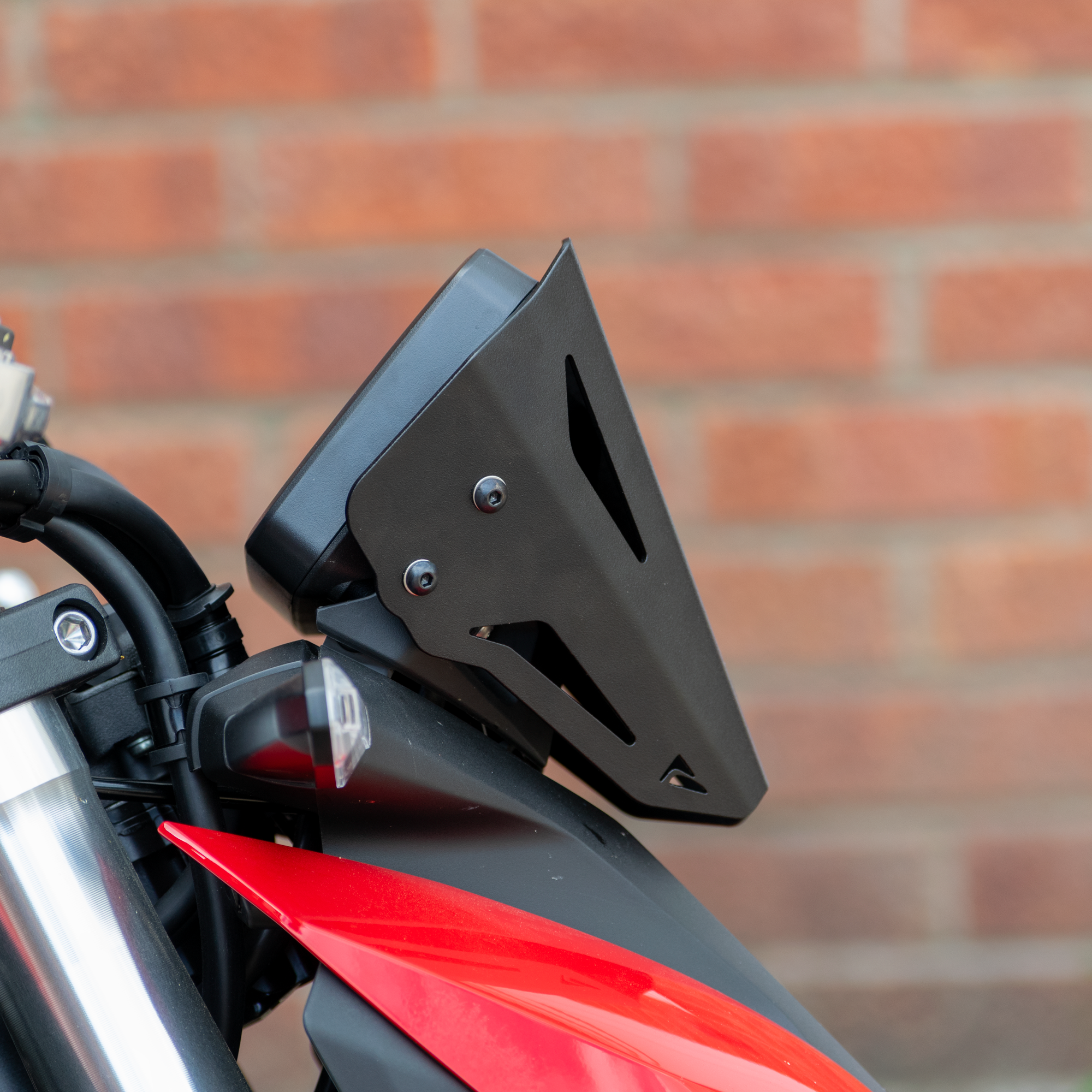 Pyramid Metal Fly Screen | Matte Black | Honda CB1000 Hornet inc SP 2025>Current - Shop name