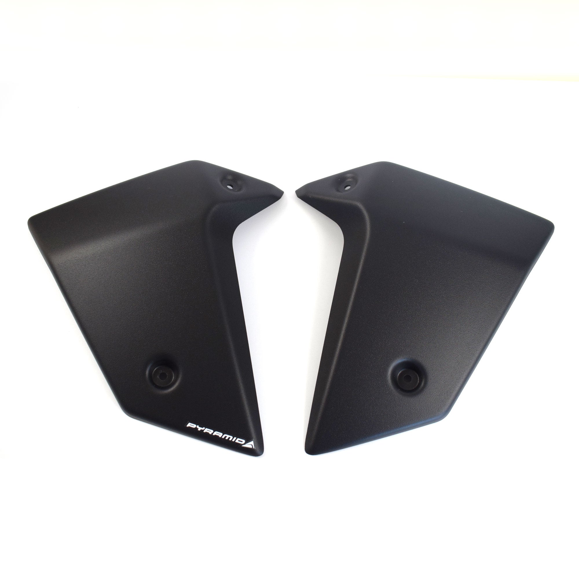 Pyramid Radiator Cheeks | Matte Black | Honda CB750 Hornet 2022>Current - Pyramid Motorcycle Accessories