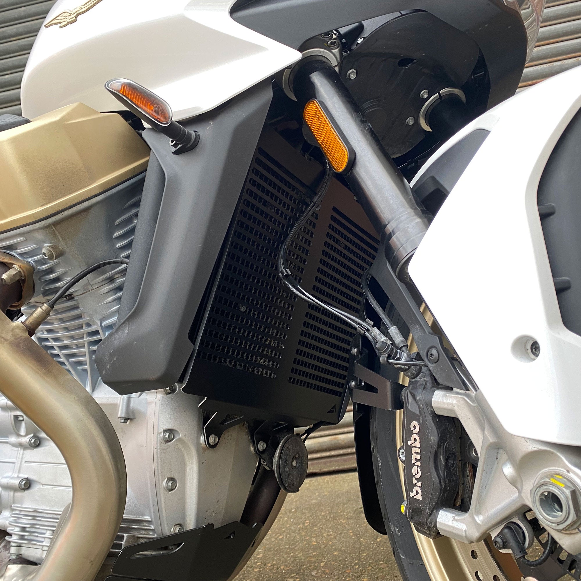 Pyramid Radiator Guard | Matte Black | Moto Guzzi V100 Mandello 2022>Current - Shop name