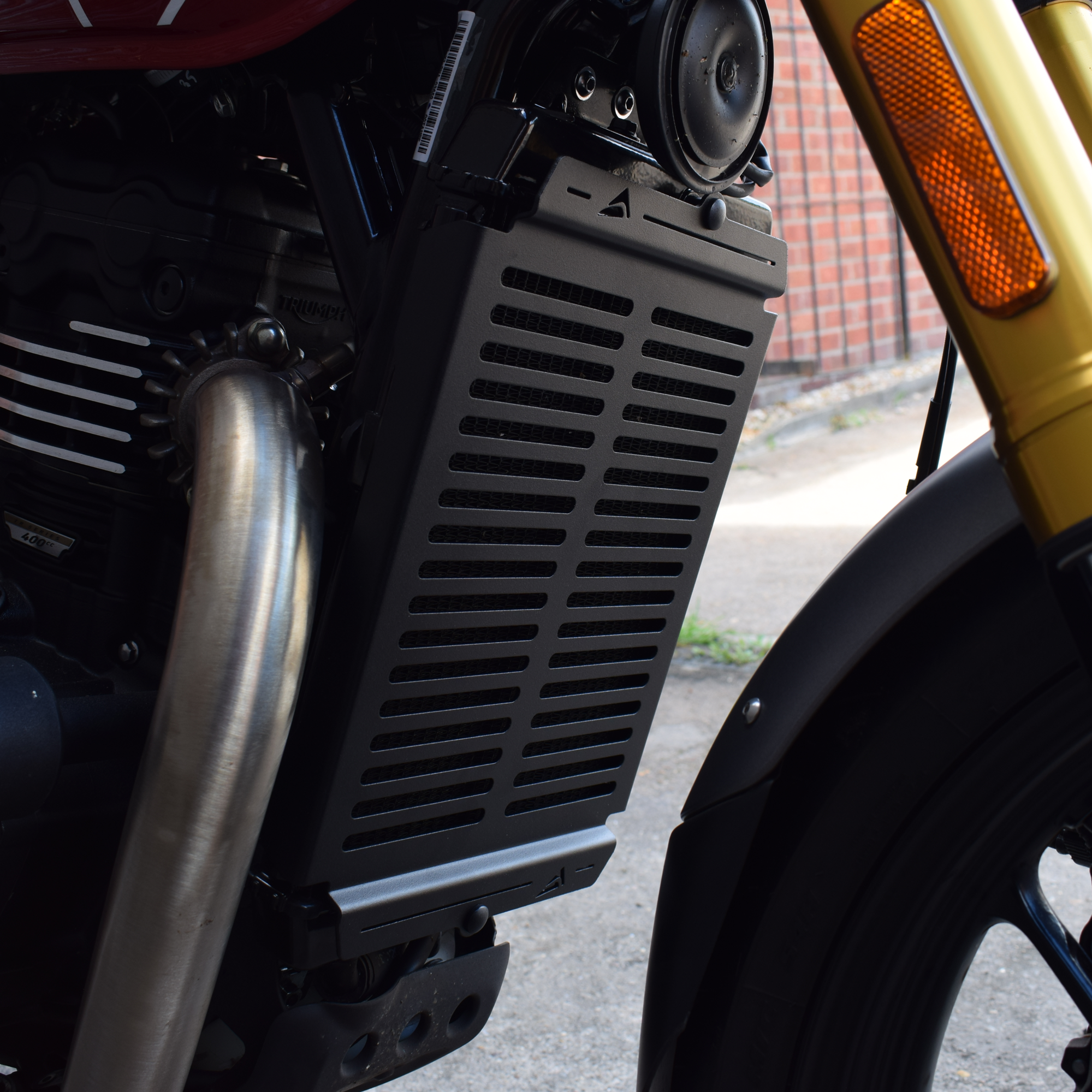 Pyramid Radiator Guard | Matte Black | Triumph Speed 400 2024>Current -  Shop name