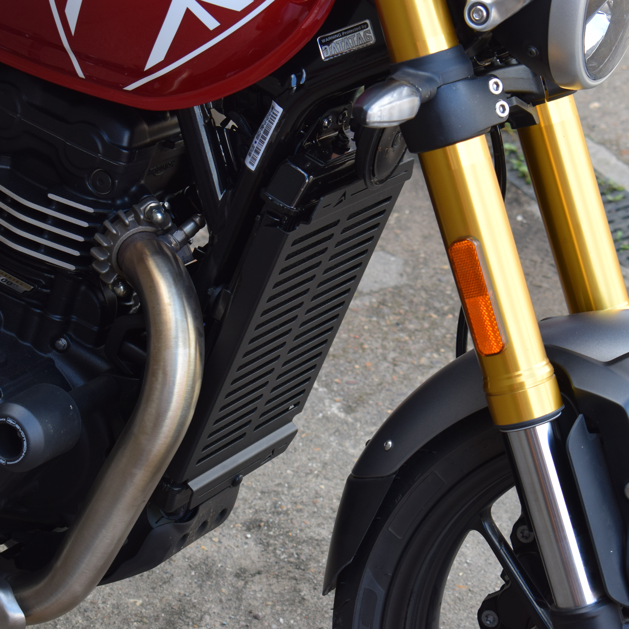Pyramid Radiator Guard | Matte Black | Triumph Speed 400 2024>Current -  Shop name