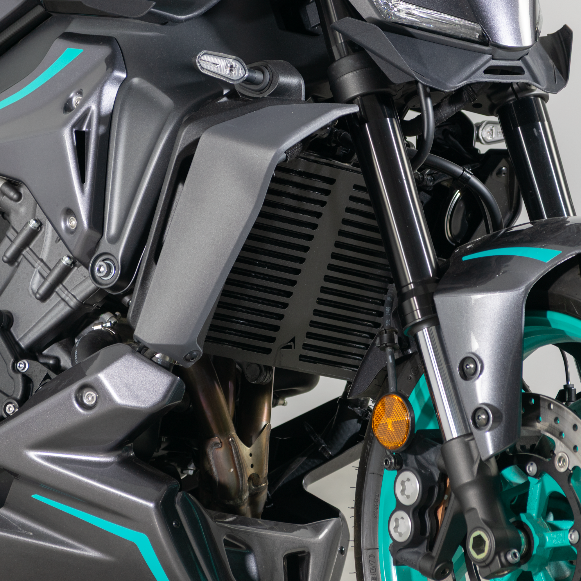 Pyramid Radiator Guard | Matte Black | Yamaha Tracer 9 GT (+) 2025>Current - Pyramid Motorcycle Accessories