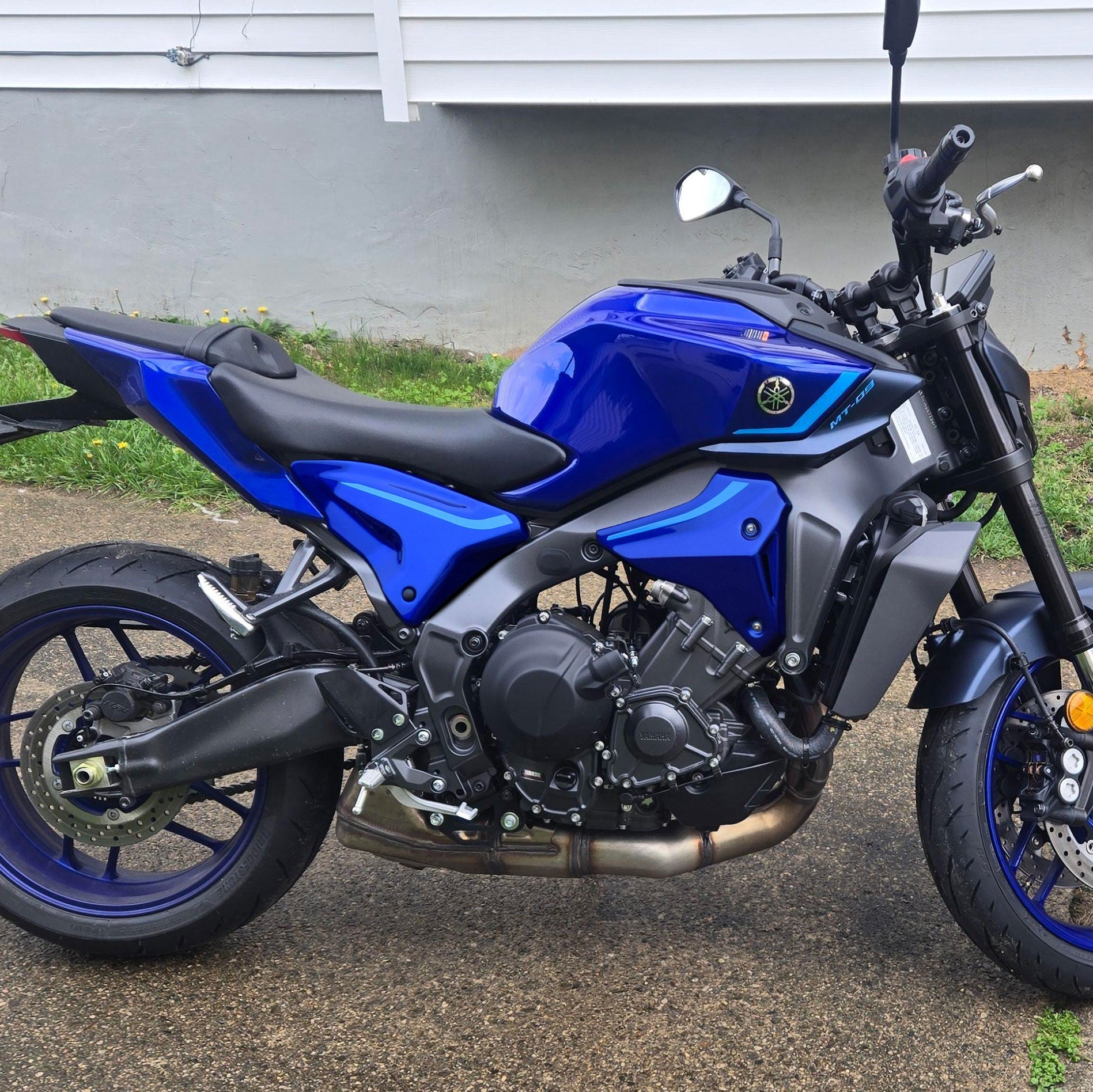 Pyramid Rear Infill Panels | Yamaha Blue | Yamaha MT-09 2024>Current - Pyramid Motorcycle Accessories