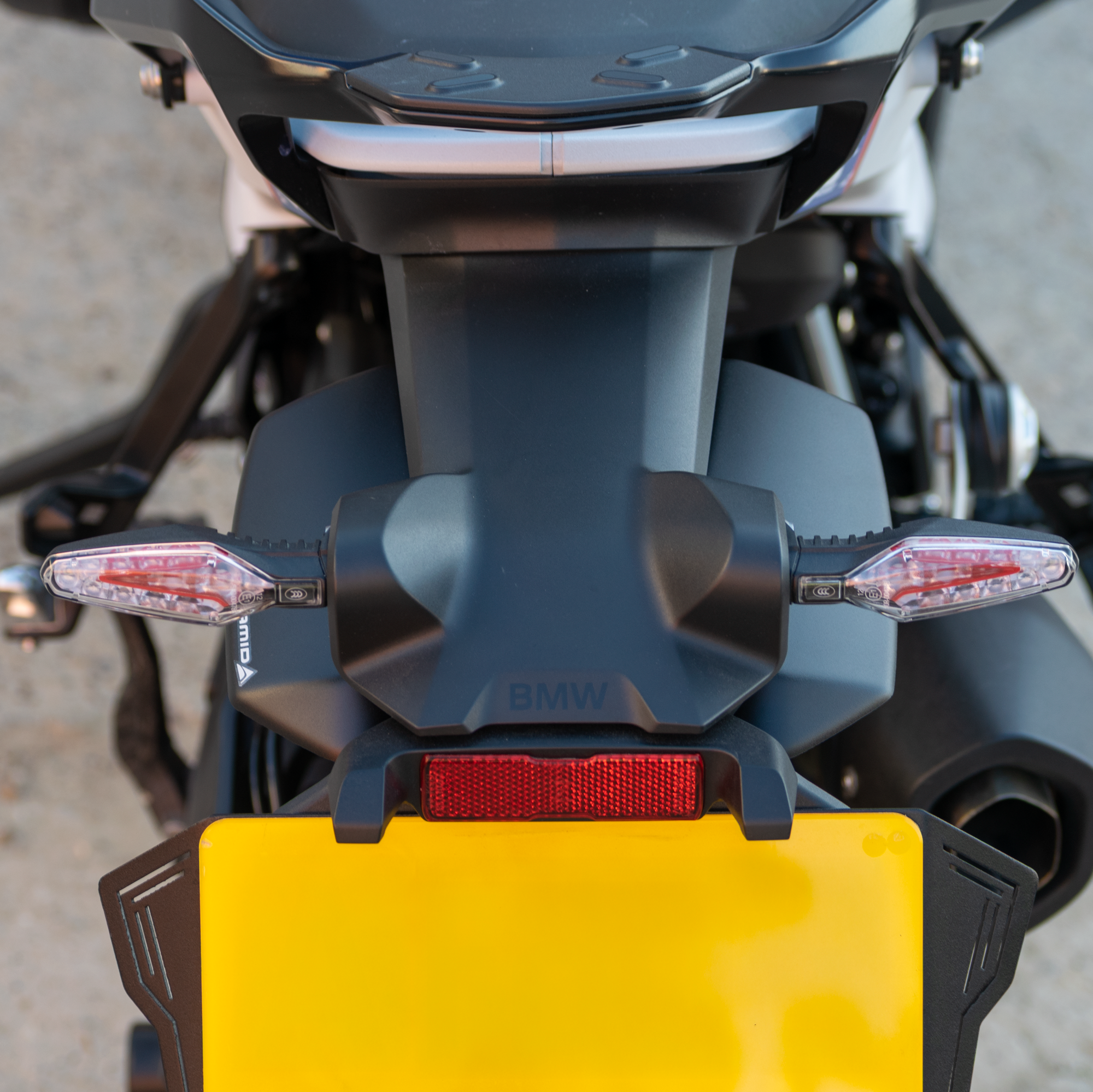 Pyramid Rear Splash Protector | Matte Black | BMW R 1300 GS 2023>Current - Shop name