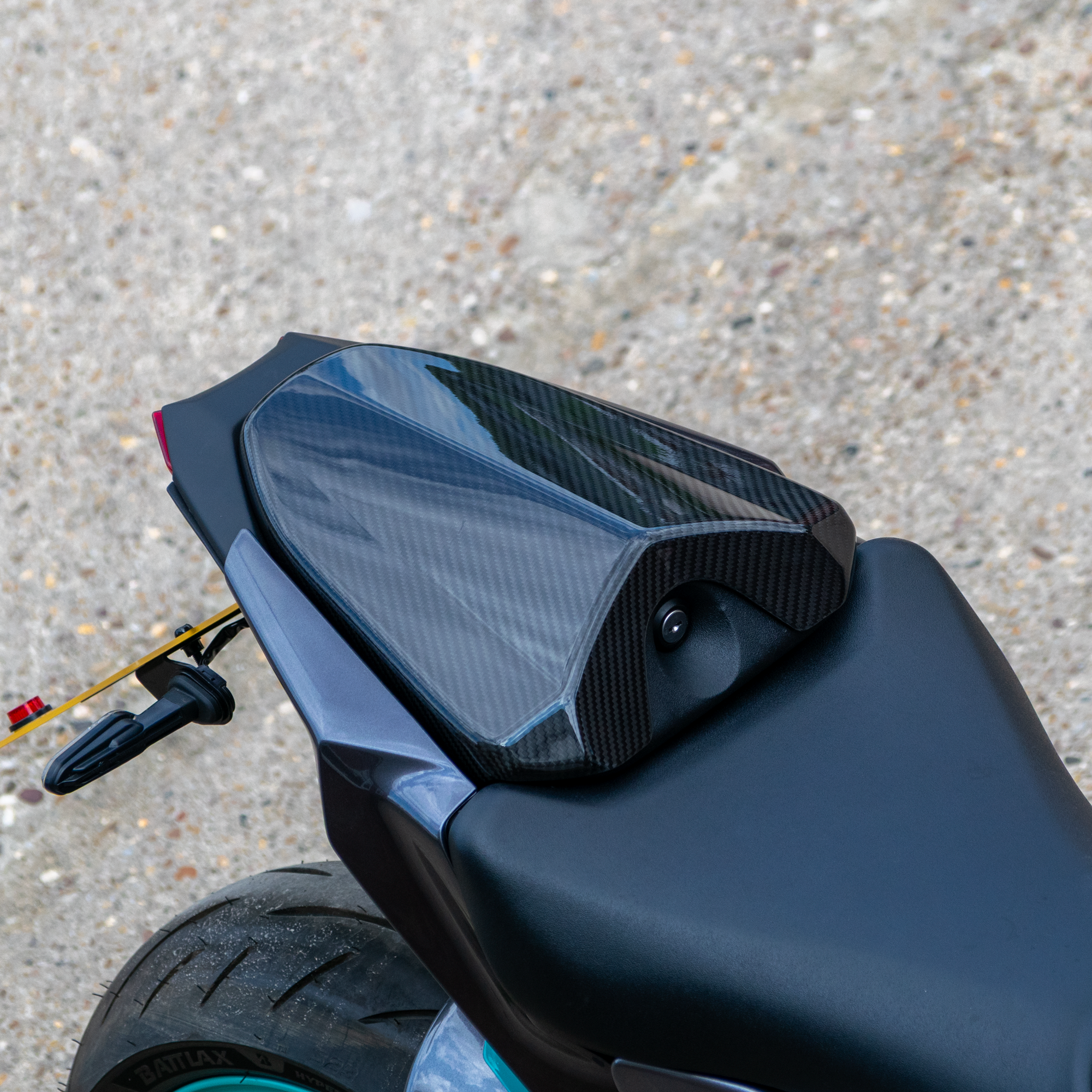 Pyramid Seat Cowl | Carbon Fibre | Yamaha MT-09 inc SP 2024>Current - Pyramid Motorcycle Accessories