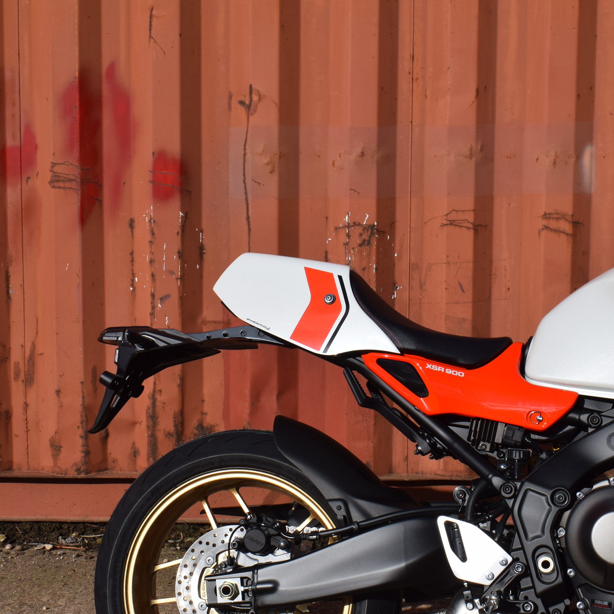 Pyramid Seat Cowl | Legend Red | Yamaha XSR900 (2024 only) -  Shop name
