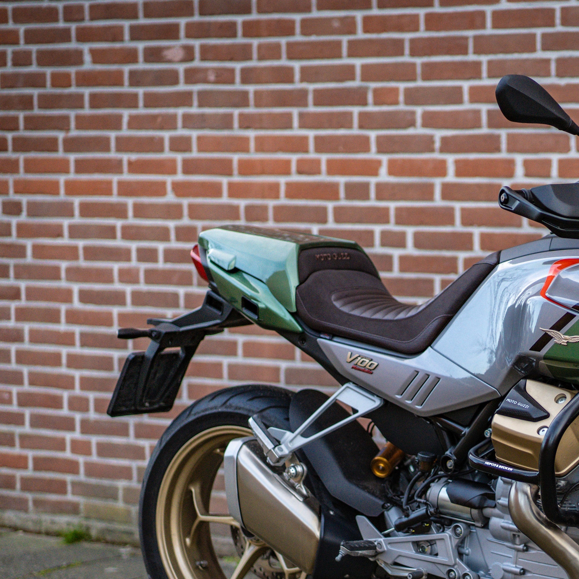 Pyramid Seat Cowl | Verde | Moto Guzzi V100 Mandello 2022>Current - Shop name