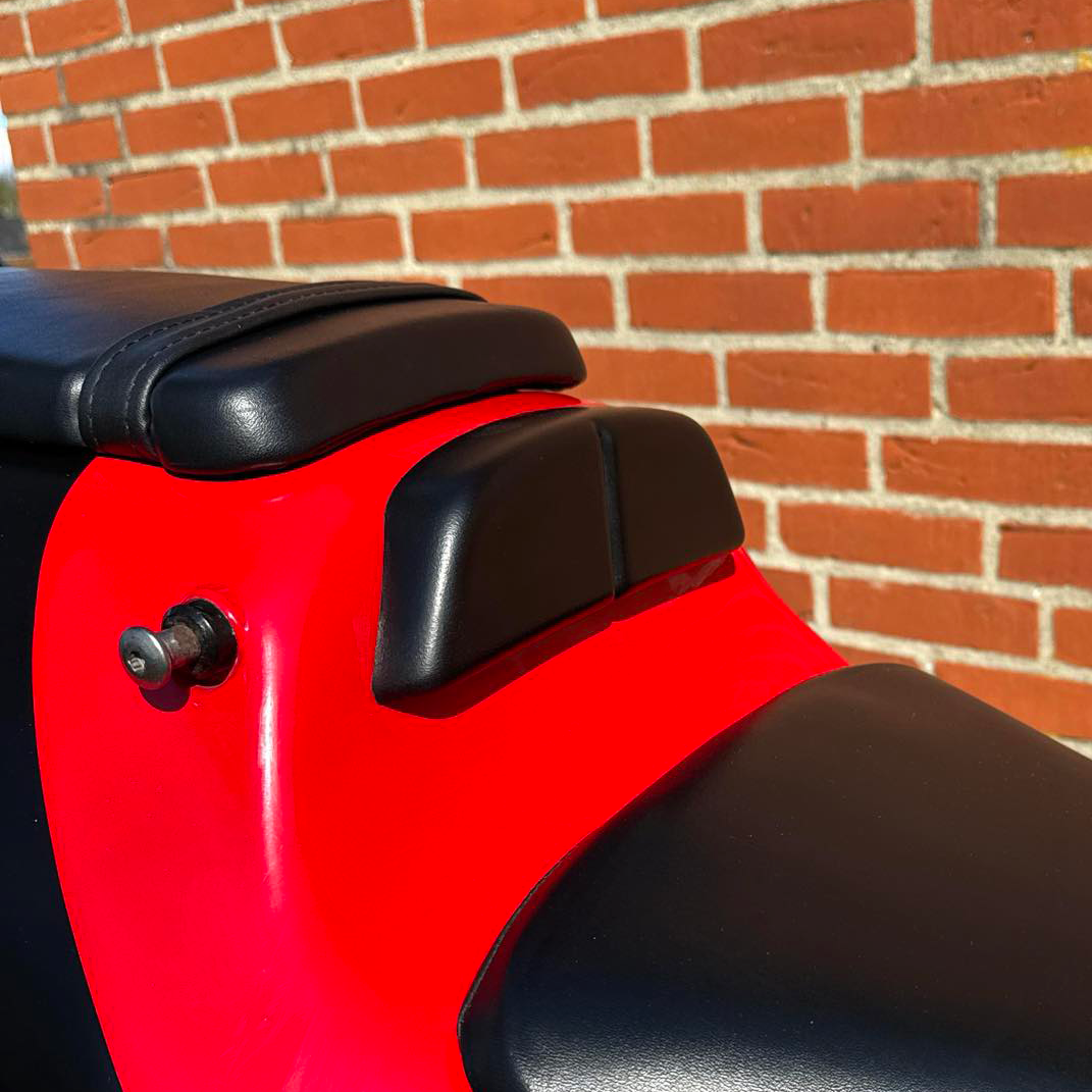 Pyramid Seat Pad | Black | Honda VTR 1000 SP1 2000>2001 - Shop name