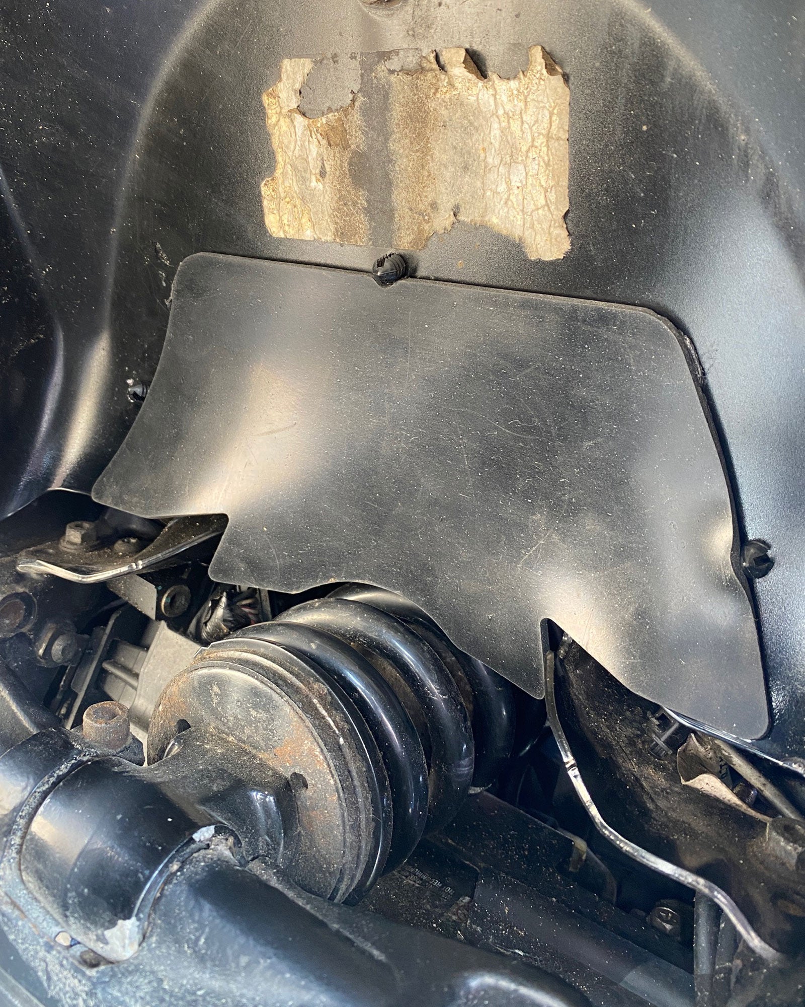 Pyramid Shock Shield | Black | Harley Davidson Fat Bob (107) 2018>Current - Shop name