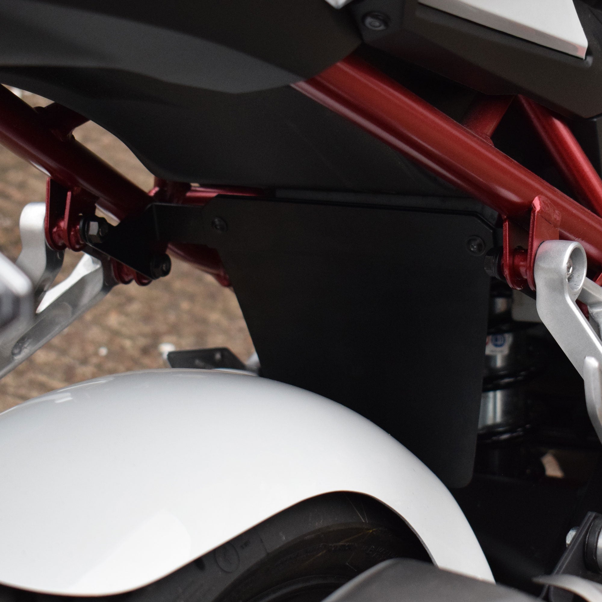 Pyramid Shock Shield | Black | Honda CB750 Hornet 2023>Current - Shop name