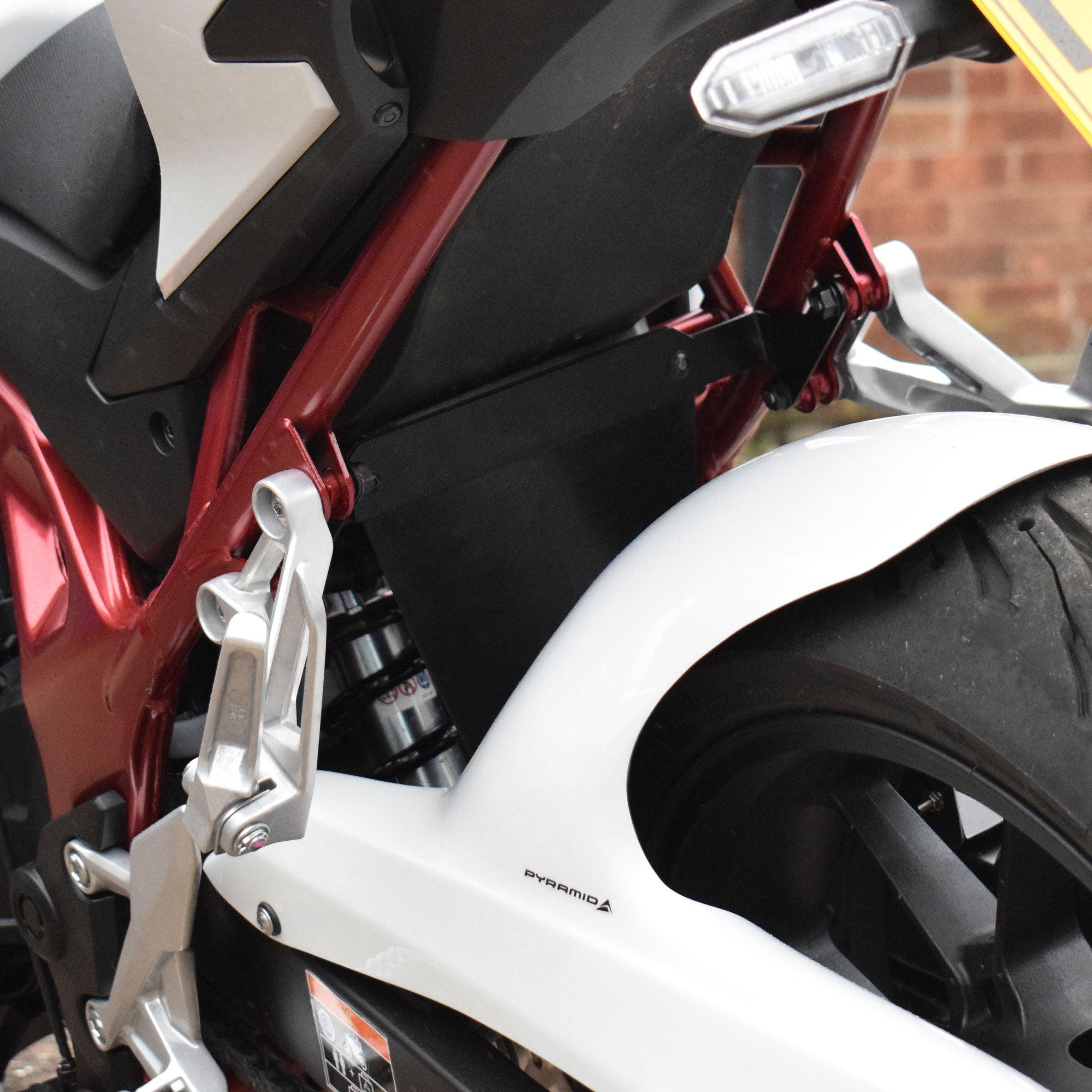 Pyramid Shock Shield | Black | Honda CB750 Hornet 2023>Current - Shop name