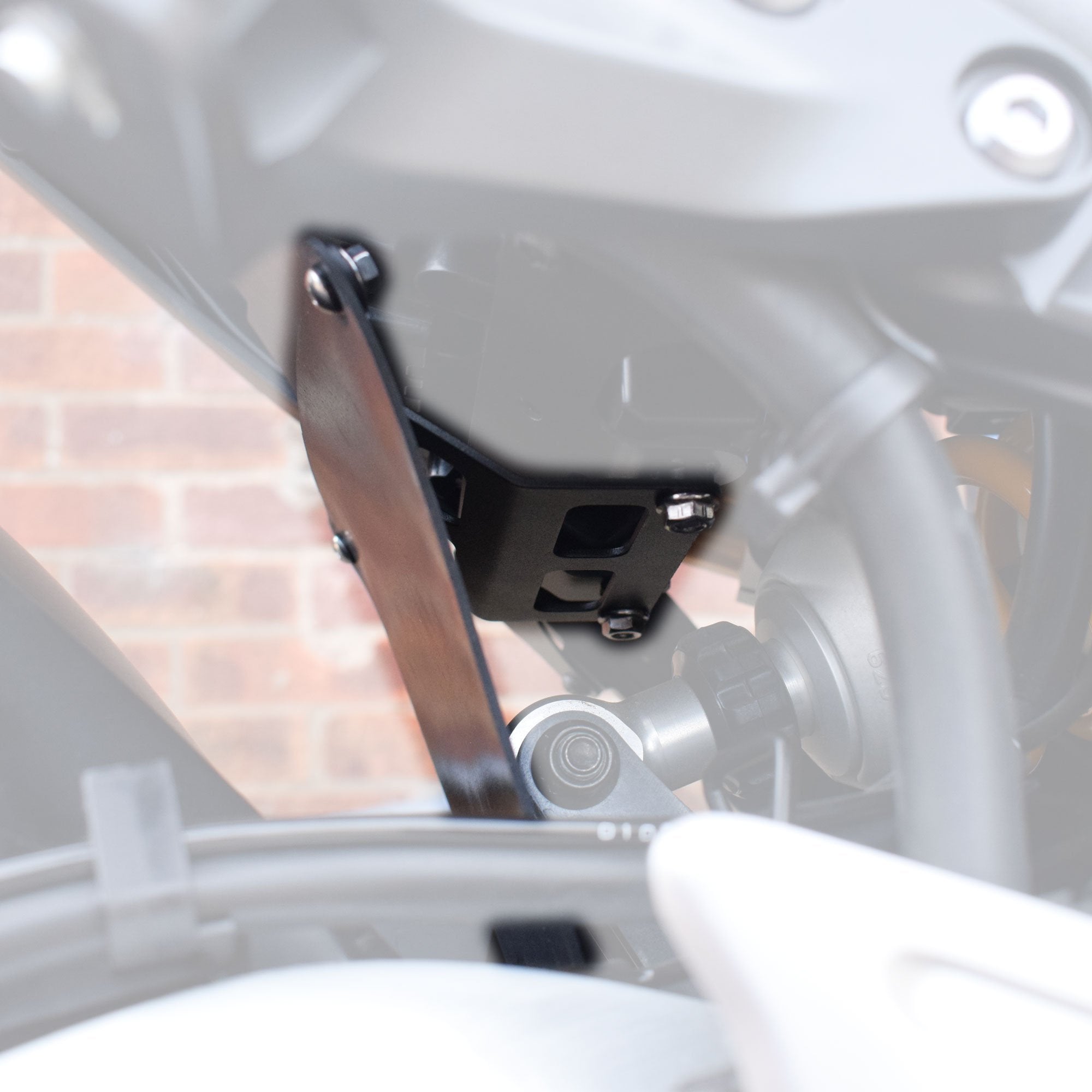 Pyramid Shock Shield | Black | Yamaha MT-09 SP 2021>2023 - Shop name