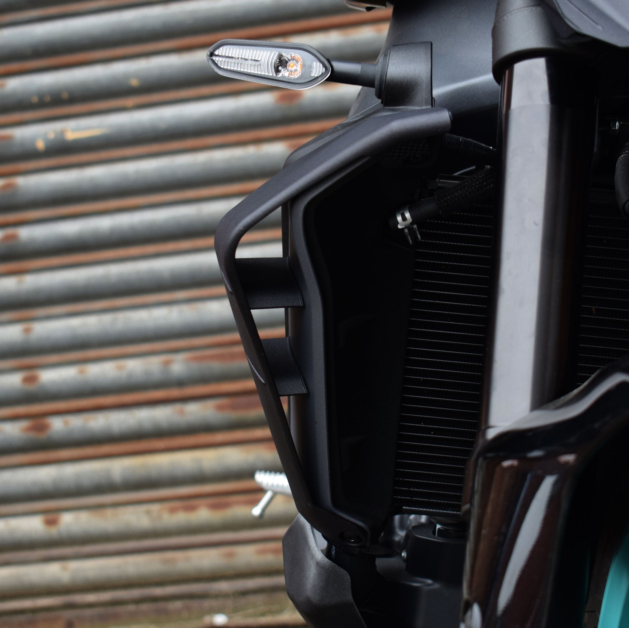 Pyramid Side Wings | Matte Black | Yamaha MT-09 2024>Current - Pyramid Motorcycle Accessories