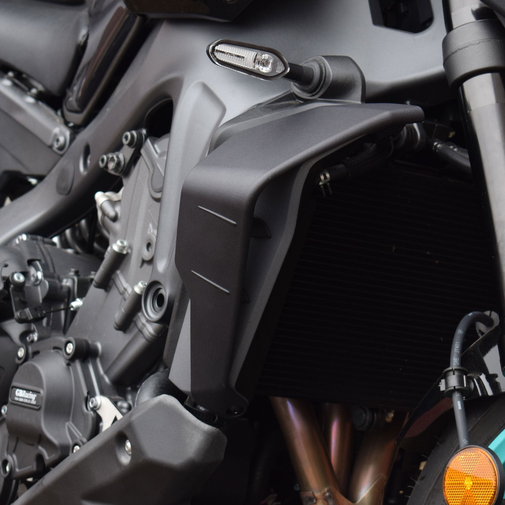 Pyramid Side Wings | Matte Black | Yamaha MT-09 2024>Current - Pyramid Motorcycle Accessories