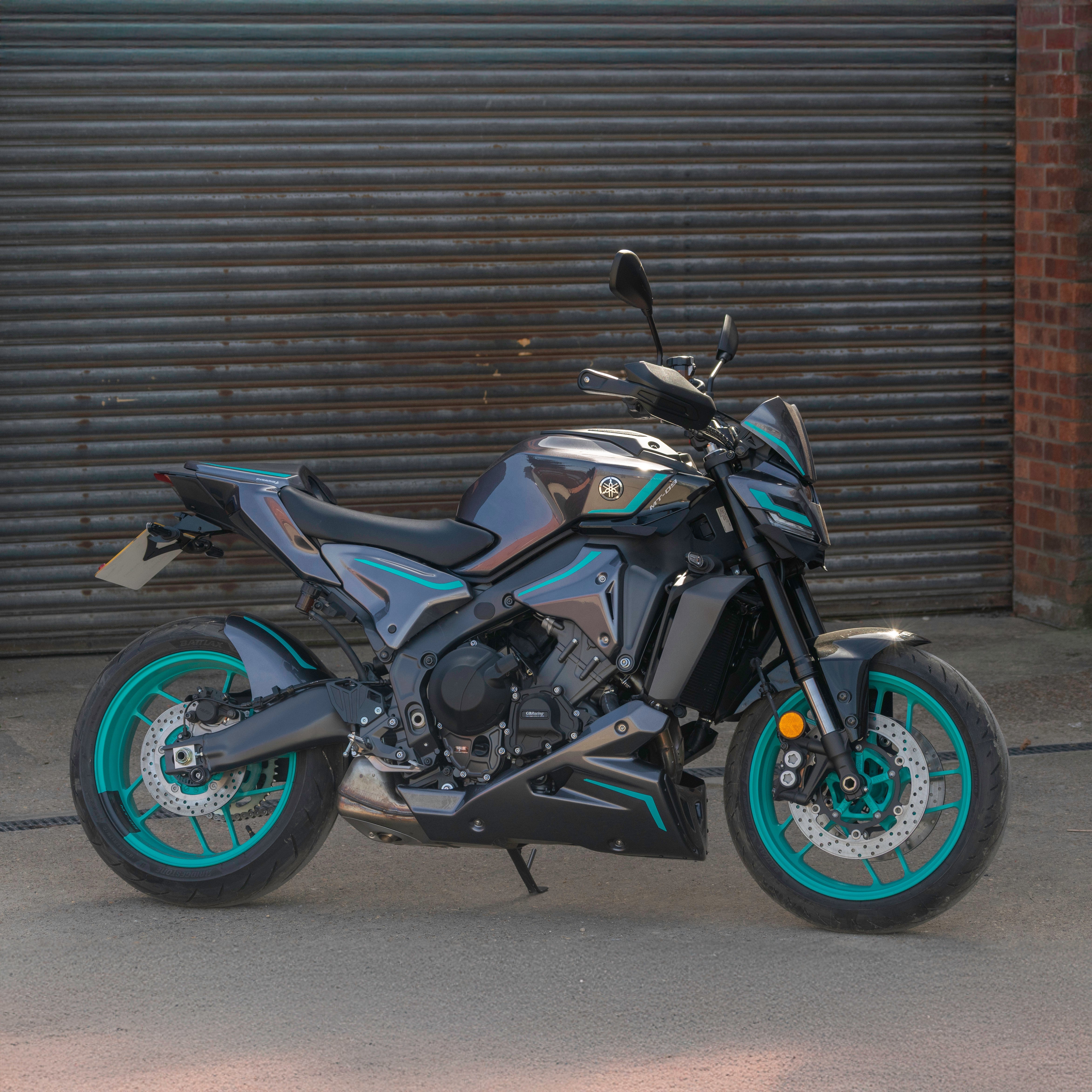 Pyramid Side Wings | Matte Black | Yamaha MT-09 inc SP 2024>Current - Pyramid Motorcycle Accessories