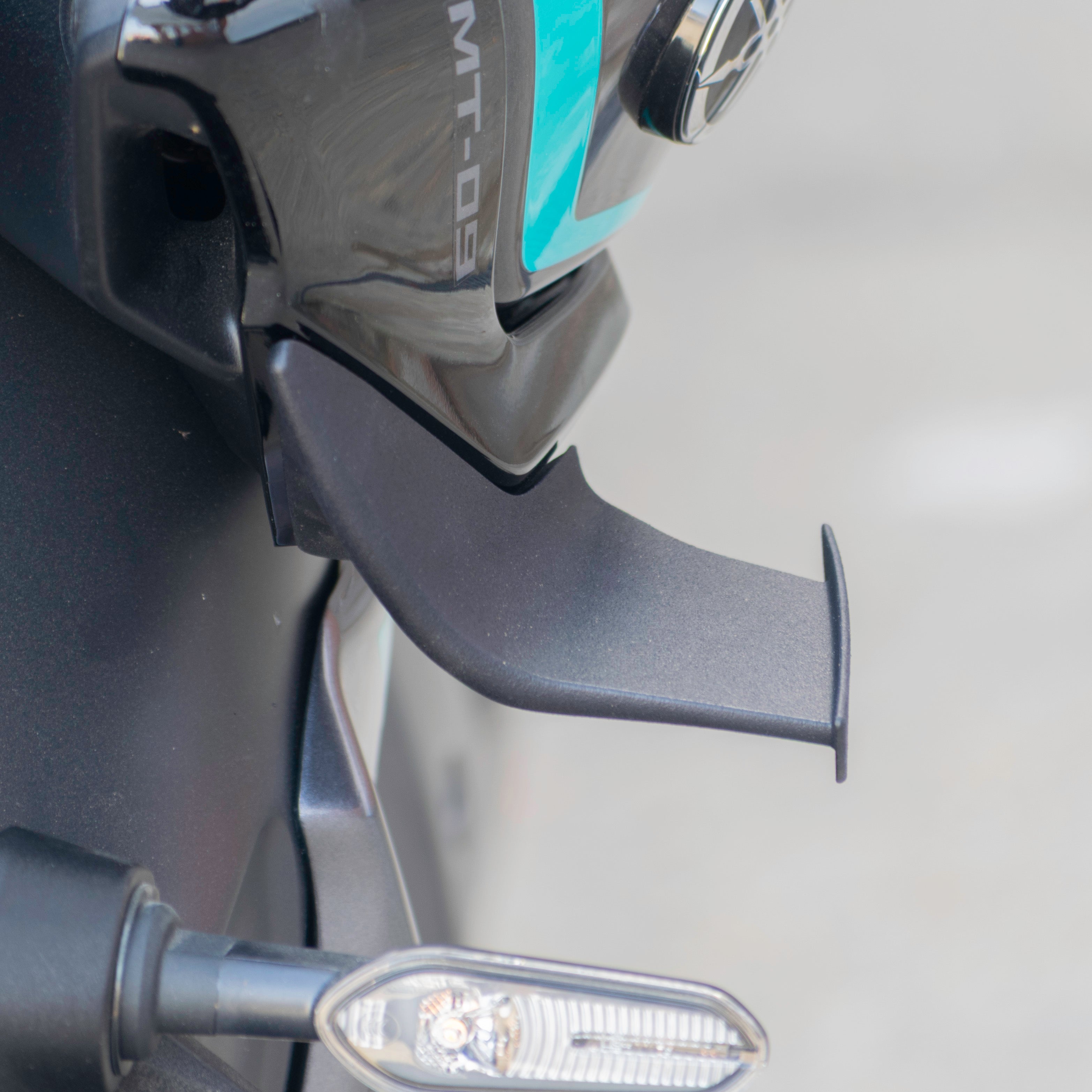 Pyramid Side Wings | Matte Black | Yamaha MT-09 inc SP 2024>Current - Pyramid Motorcycle Accessories