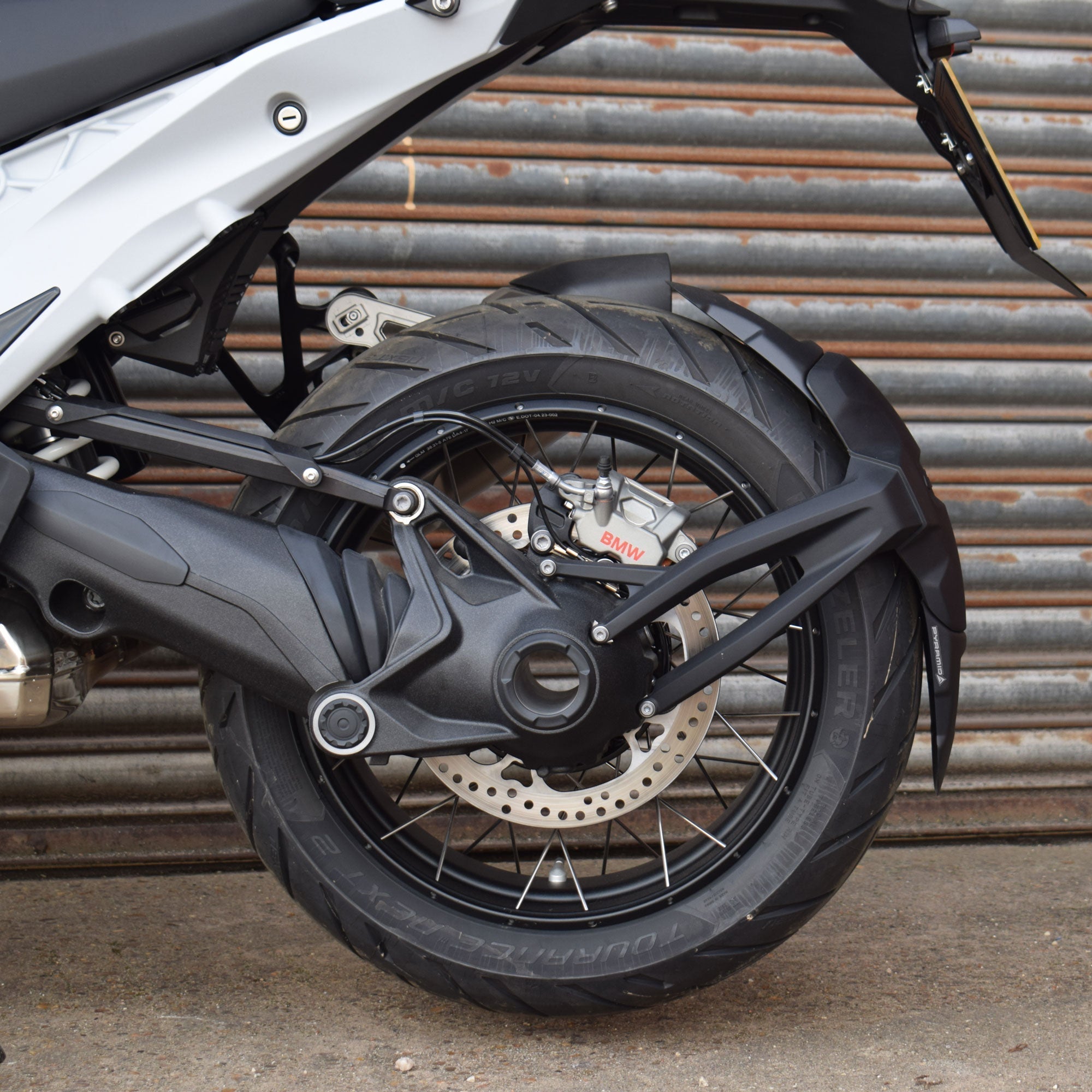 Pyramid Spray Guard Extension | Matte Black | BMW R 1300 GS 2023>Current -  Shop name