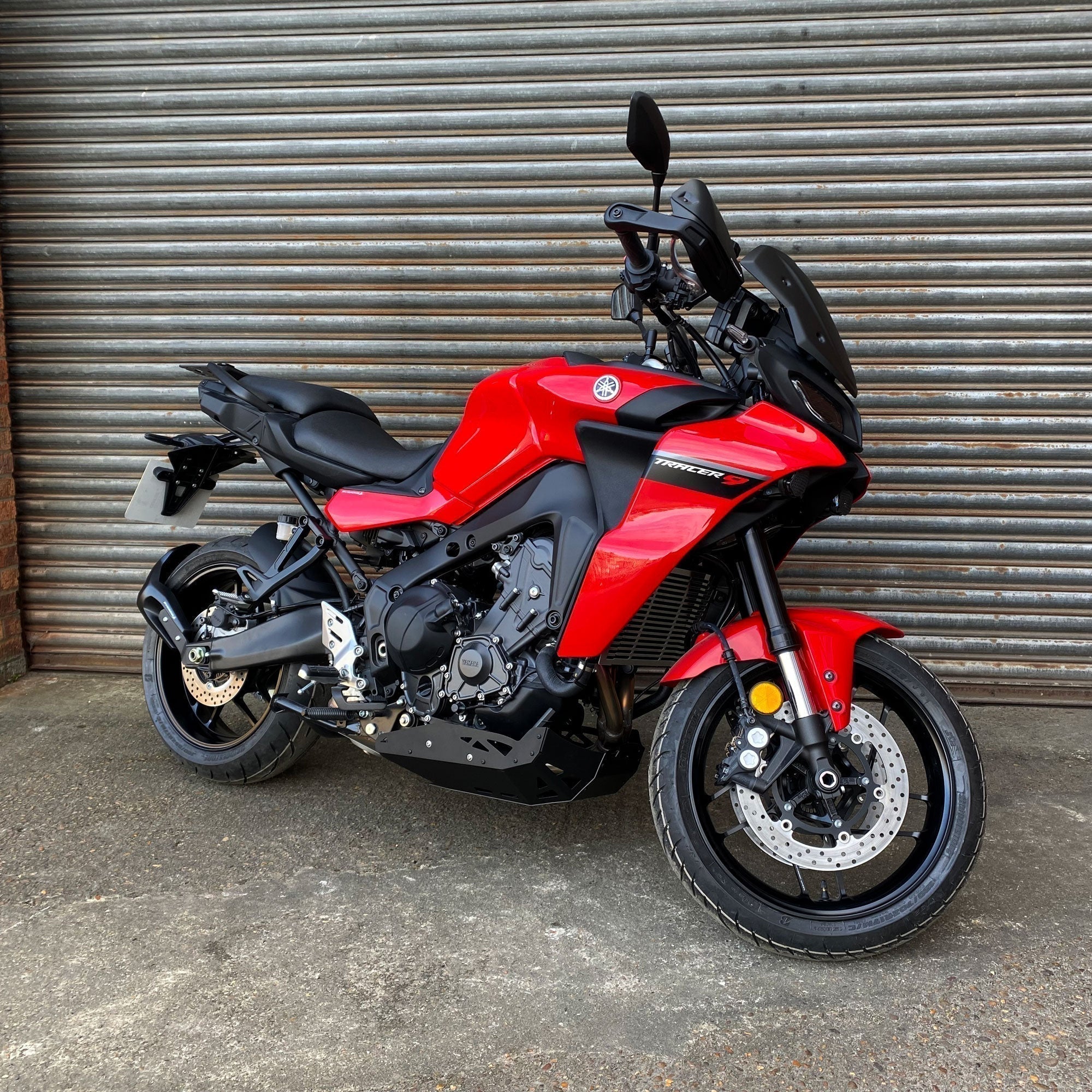 Pyramid Spray Guard | Matte Black | Yamaha MT-09 2021>2025-Spray Guards-Pyramid Motorcycle Accessories
