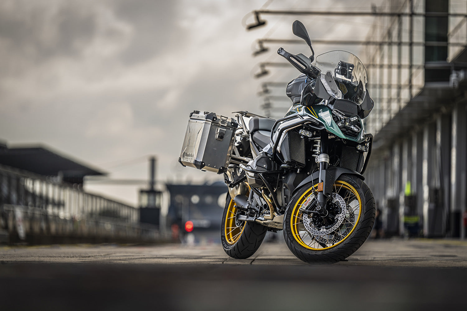 Wunderlich TT Windshield | Clear | BMW R nineT - Pyramid Motorcycle Accessories