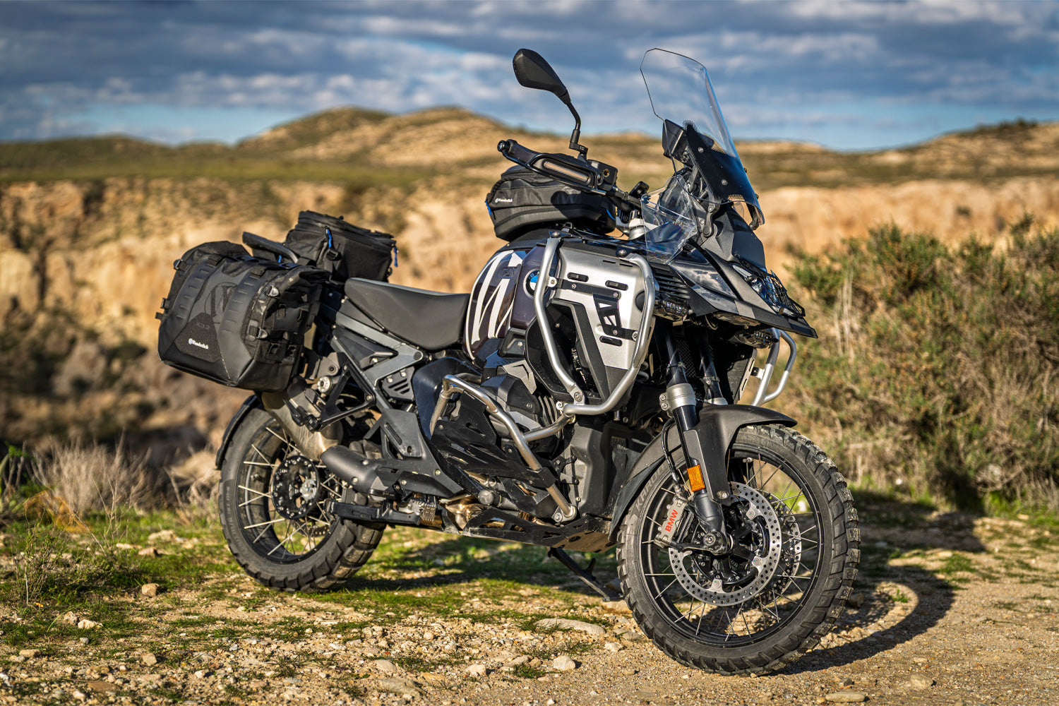 Wunderlich Tank Protection Bar Ultimate Pro | Black | BMW R 1300 GS Adventure - Pyramid Motorcycle Accessories