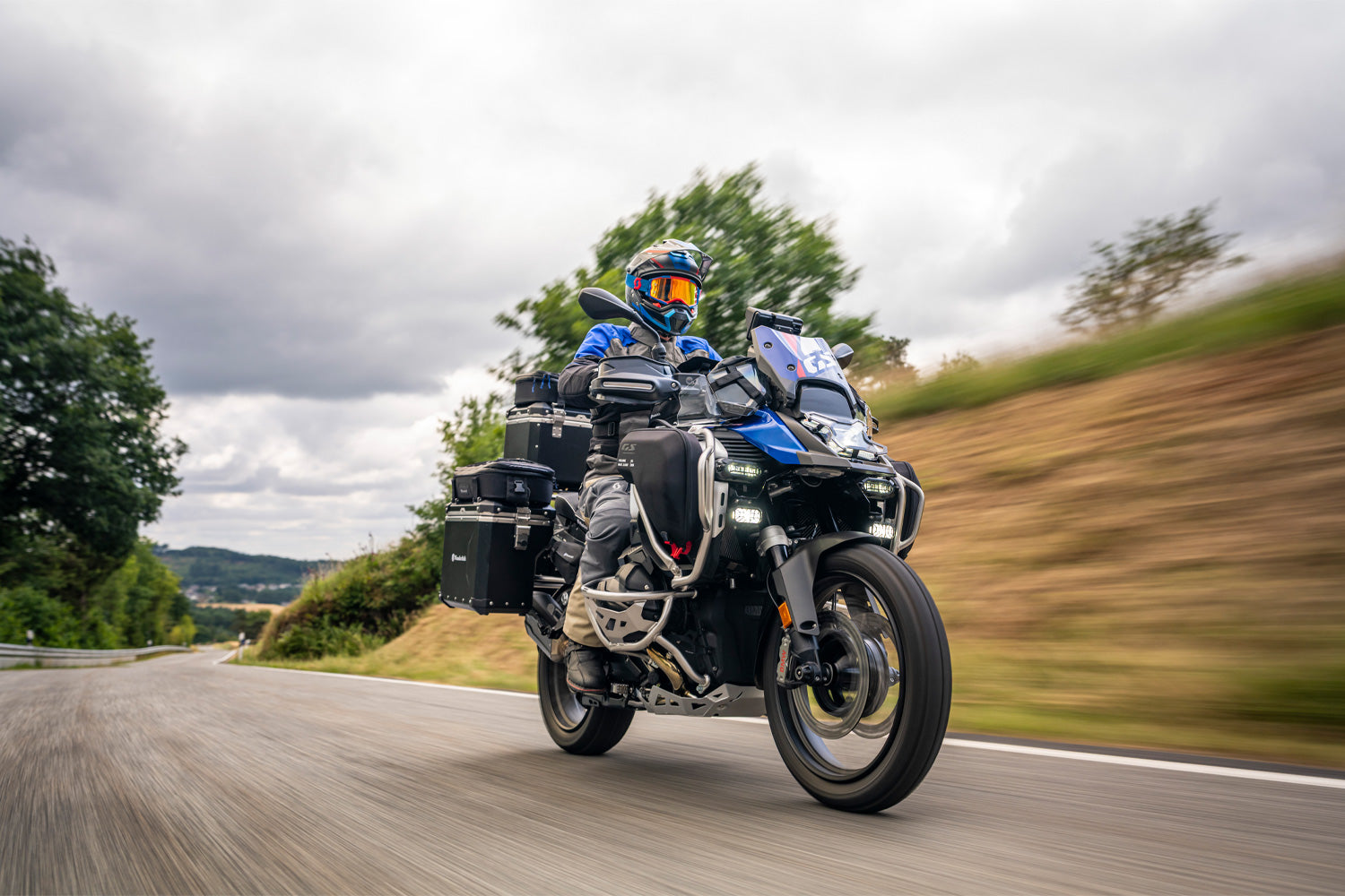 Wunderlich Motor Protection Cover Heldenbrust | R 1300 GS | Black - Pyramid Motorcycle Accessories