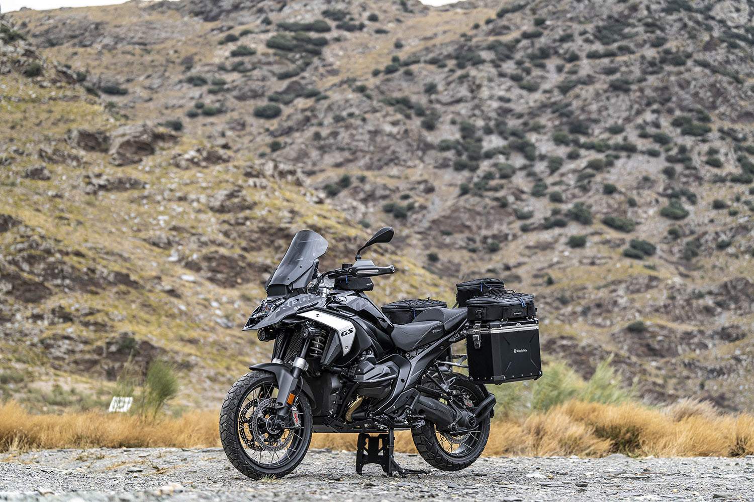 Wunderlich Radiator Guard Ultimate | R 1300 GS | Black - Pyramid Motorcycle Accessories