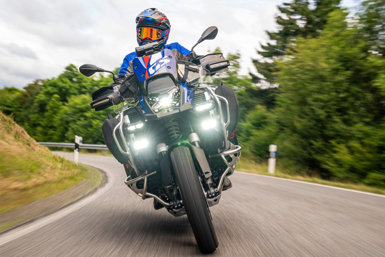 Wunderlich Microflooter LED Auxiliary Headlight | Black | BMW R 1250 GS - Pyramid Motorcycle Accessories