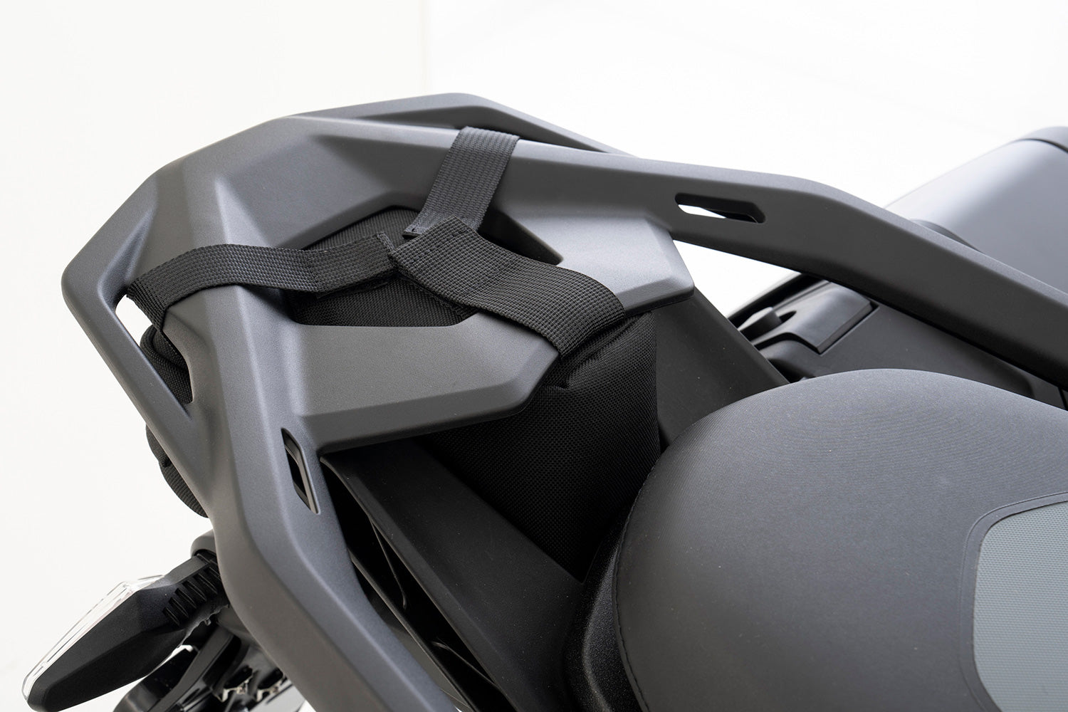 Wunderlich Gap-Bag Luggage Rack Bag | Black | BMW R 1250 GS Adventure - Pyramid Motorcycle Accessories