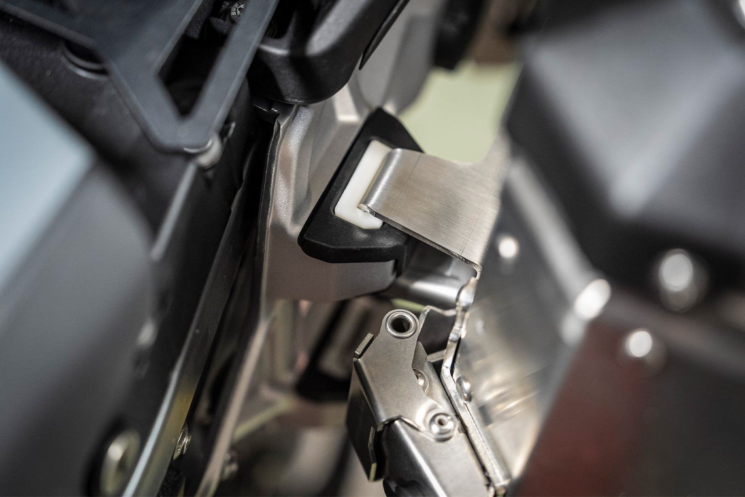 Wunderlich Case Set Extreme Slimline Directlock | Black - Pyramid Motorcycle Accessories