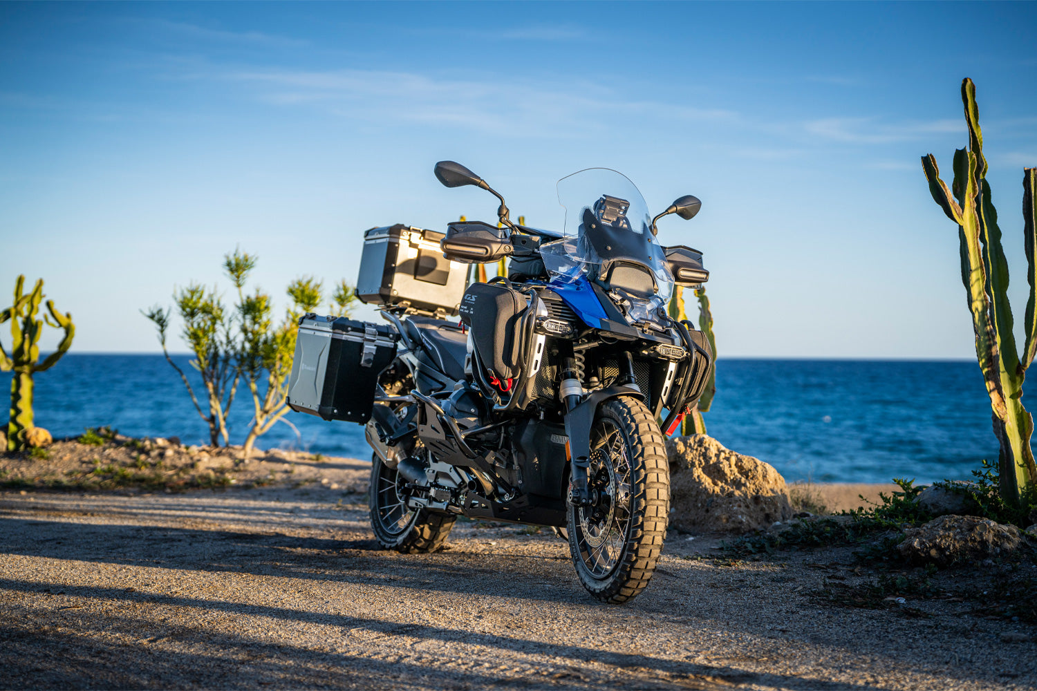 Wunderlich Universal Device Carrier | Black | BMW S 1000 XR - Pyramid Motorcycle Accessories