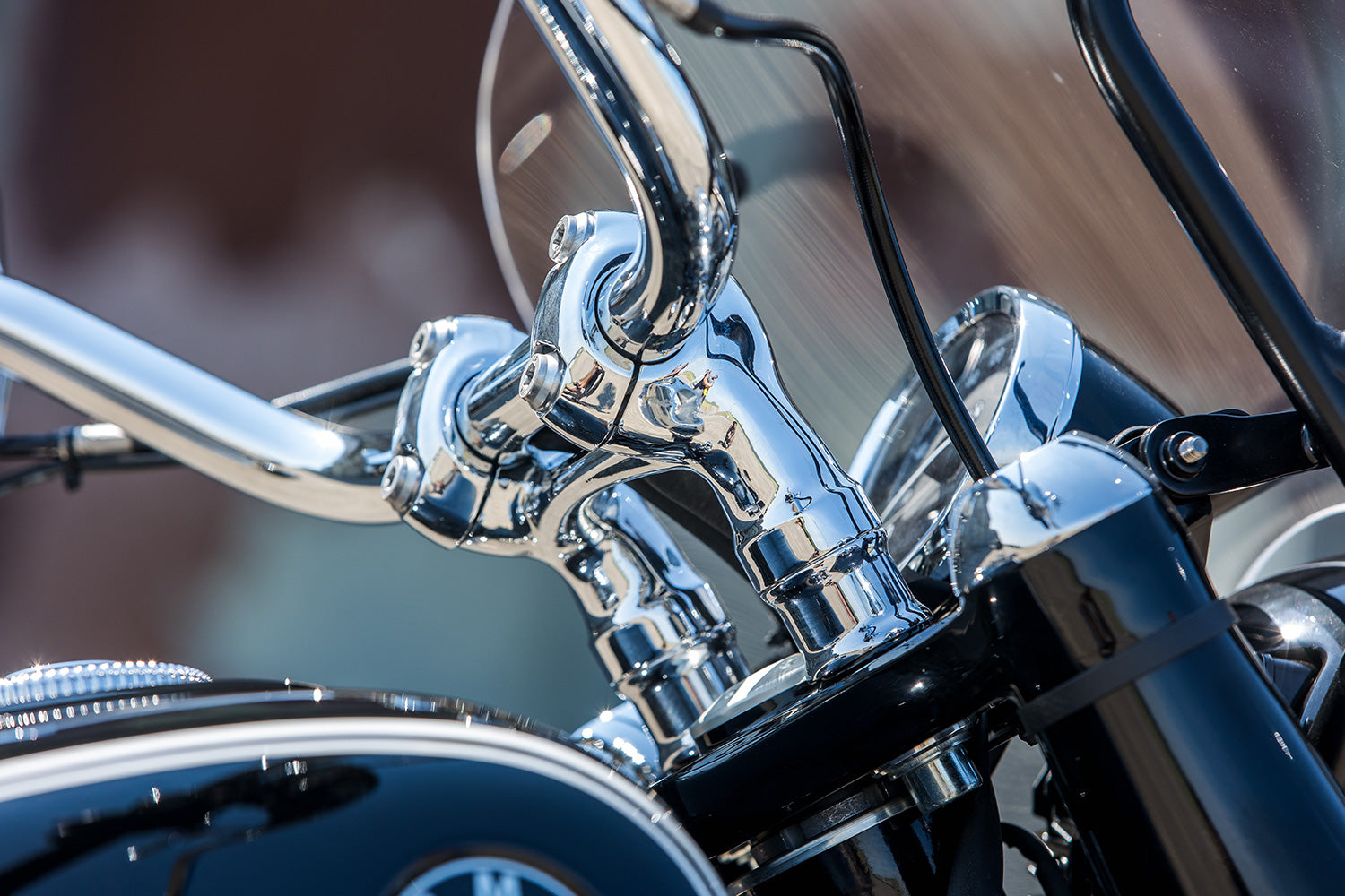 Wunderlich Handlebar Riser Ergo 25 mm | Black | BMW R 18 - Pyramid Motorcycle Accessories