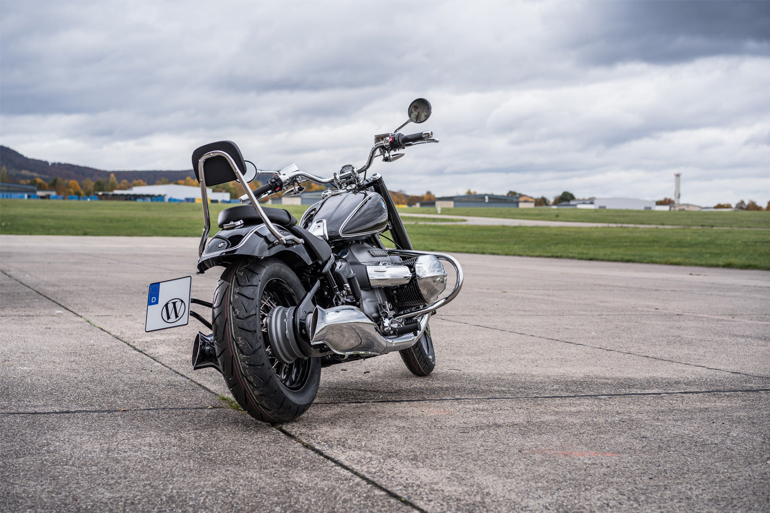Wunderlich License Plate Holder Low | Black | BMW R nineT - Pyramid Motorcycle Accessories