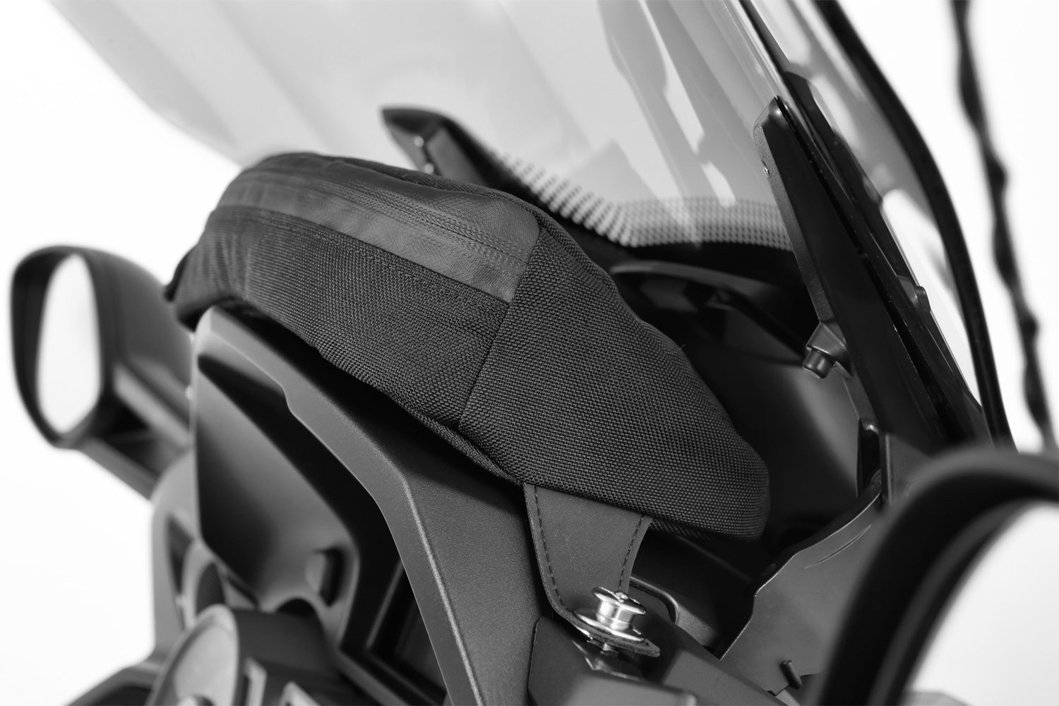 Wunderlich Cockpit Bag | Black | BMW K 1600 Grand America - Pyramid Motorcycle Accessories