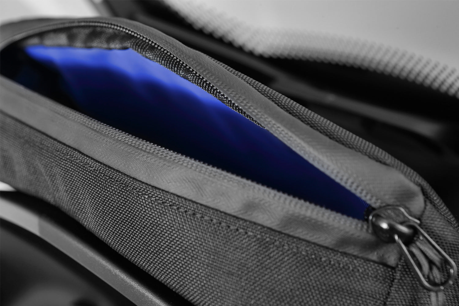 Wunderlich Cockpit Bag | Black | BMW K 1600 Grand America - Pyramid Motorcycle Accessories