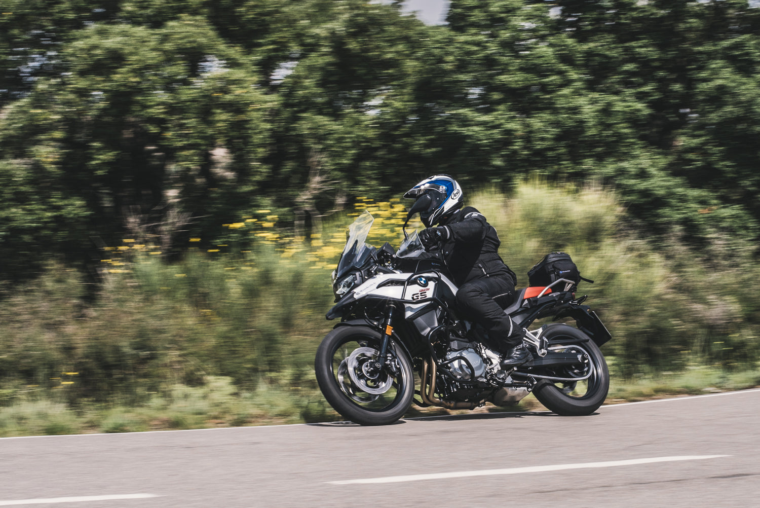 Wunderlich Universal Device Carrier Vehicles with Windscreen Adjustment | Black - Pyramid Motorcycle Accessories