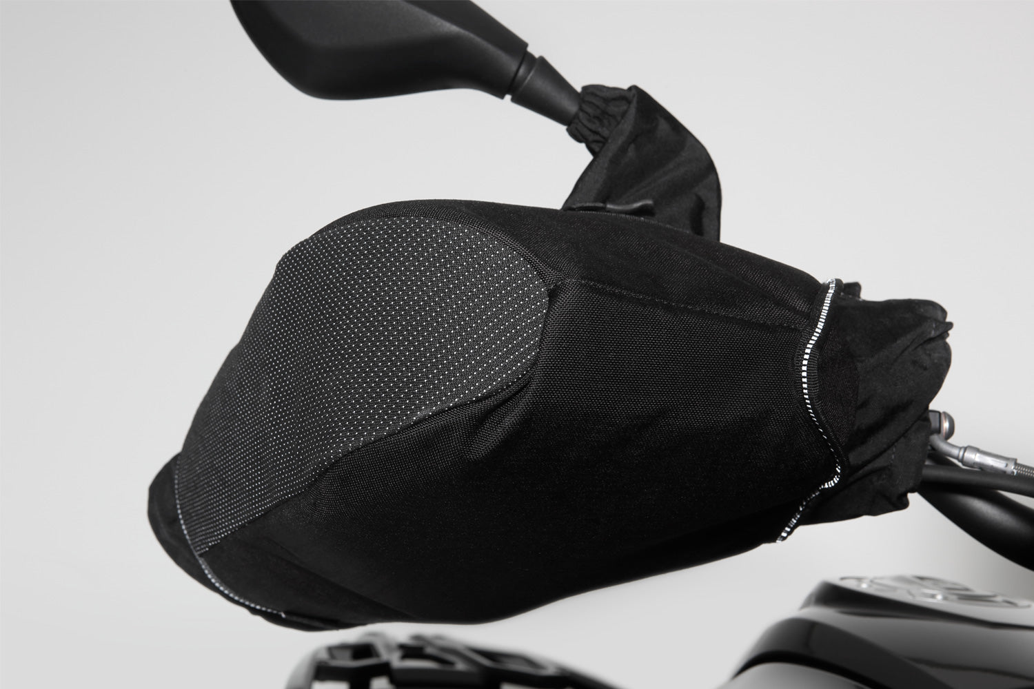 Wunderlich Handlebar Muffs Set | Black | BMW R nineT - Pyramid Motorcycle Accessories