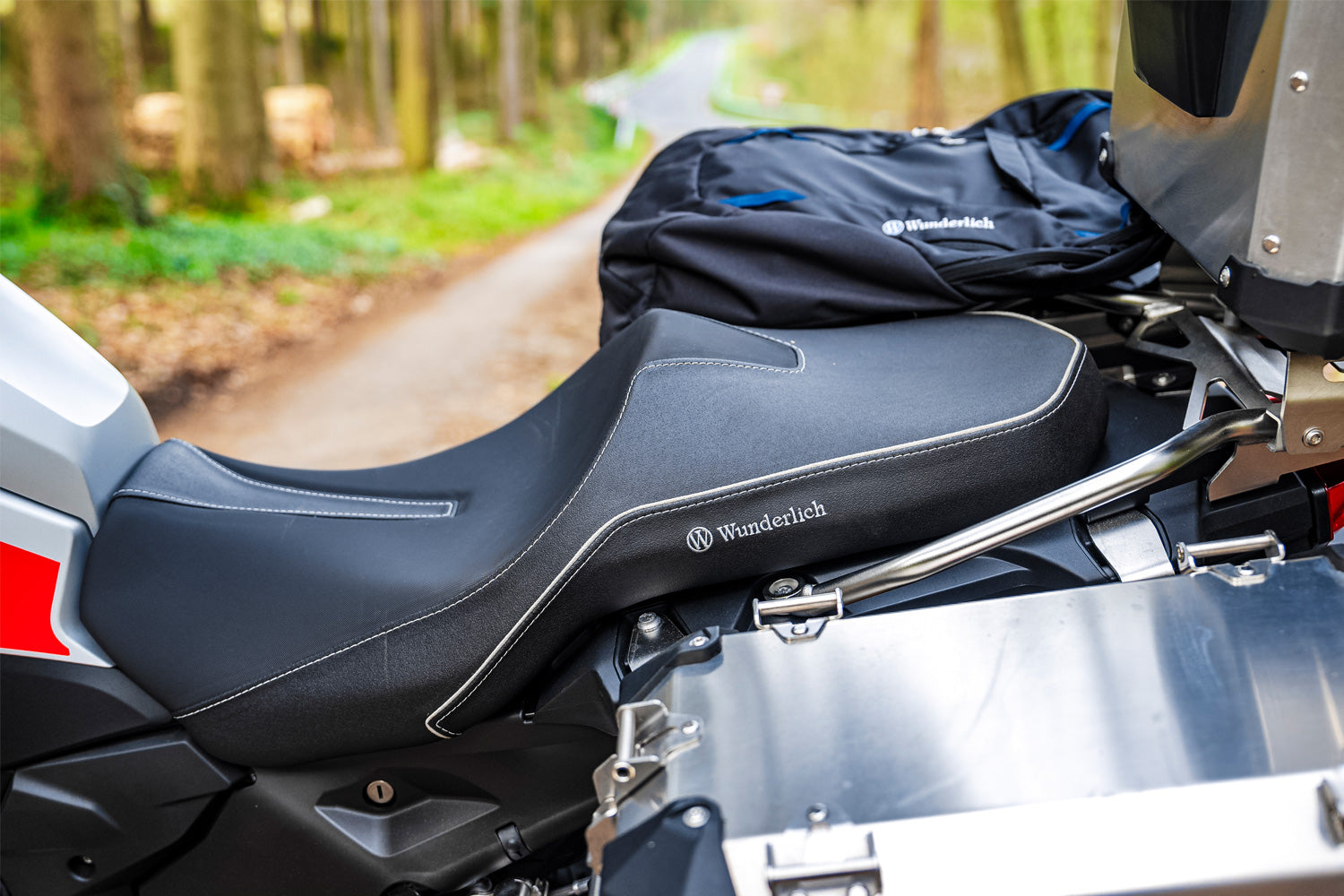 Wunderlich Seat Aktivkomfort -25mm Low | Black | BMW F 900 GS Adventure - Pyramid Motorcycle Accessories