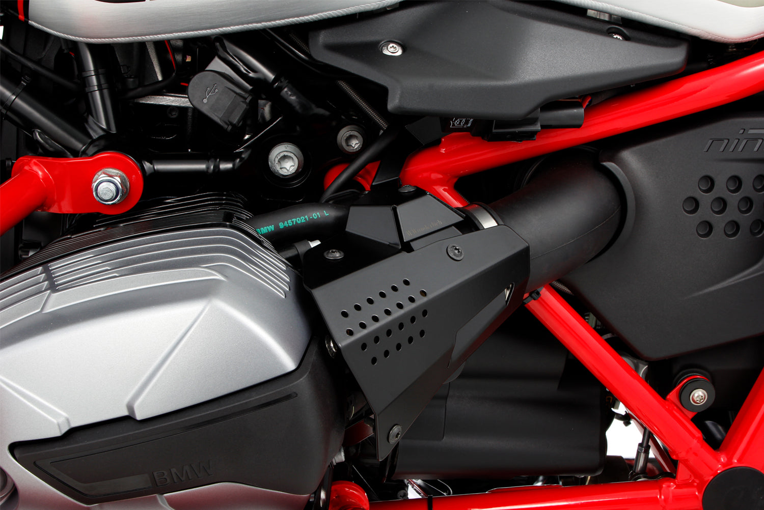 Wunderlich Injection Cover Left | Black | BMW R 1200 R - Pyramid Motorcycle Accessories