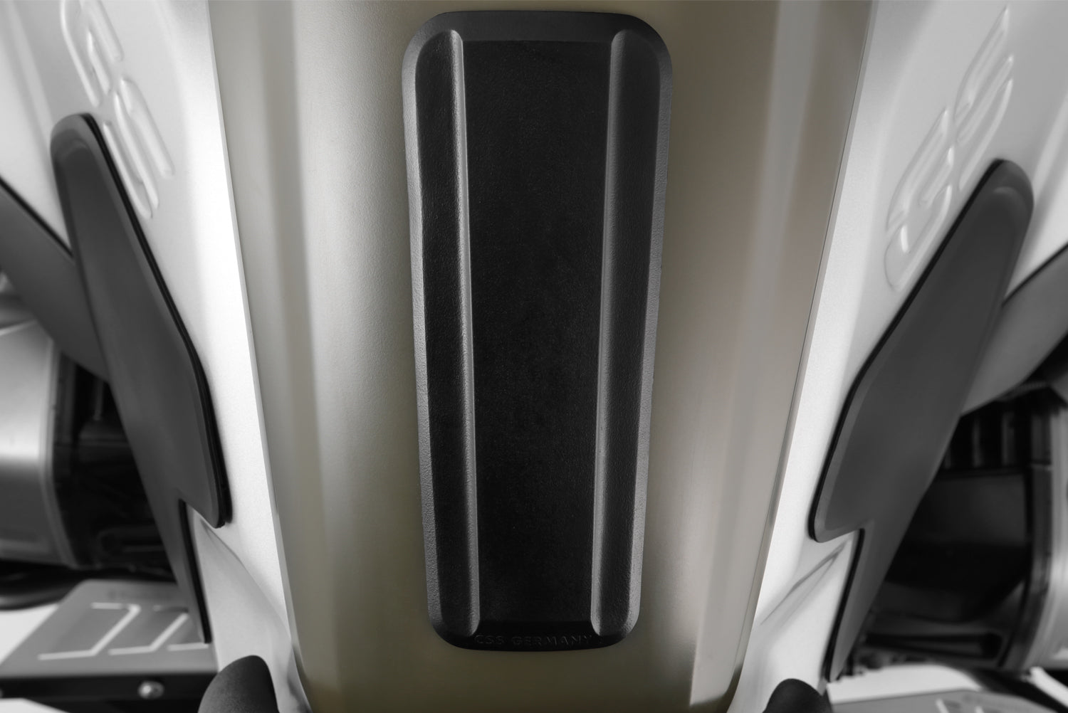 Wunderlich Tank Pad Set 2 Pieces Large | Black | BMW R 1250 GS - Pyramid Motorcycle Accessories