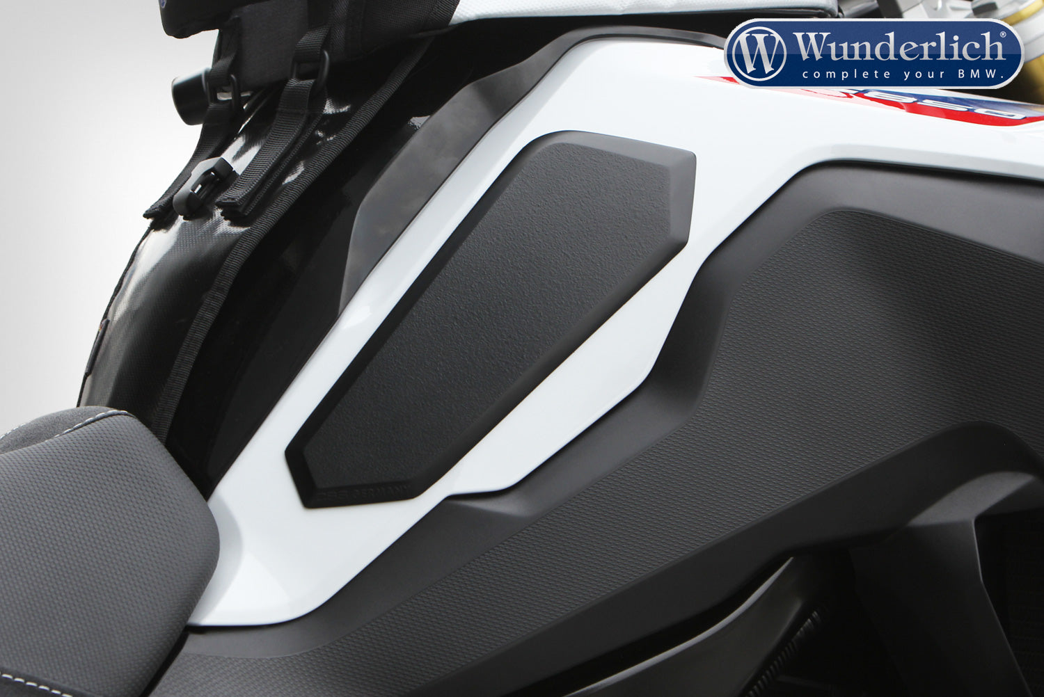 Wunderlich Tank Protection Pad Classic Two-part | Black | BMW R 18 - Pyramid Motorcycle Accessories
