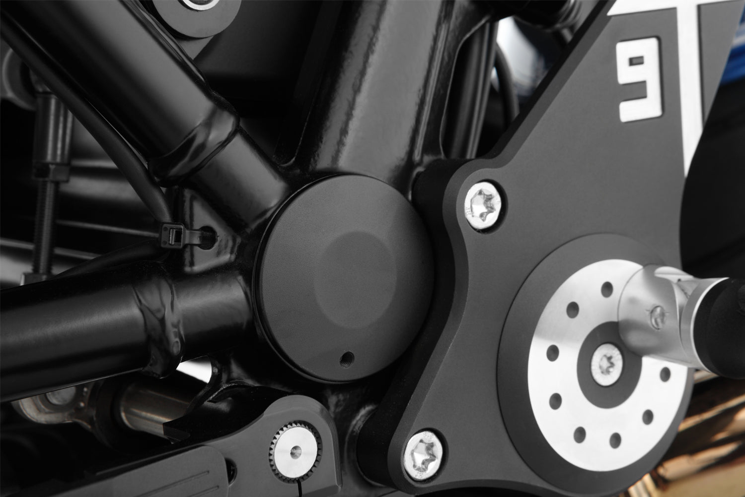 Wunderlich Swinging Saddle Rockbob with Original Tail | Black | BMW R 18 - Pyramid Motorcycle Accessories