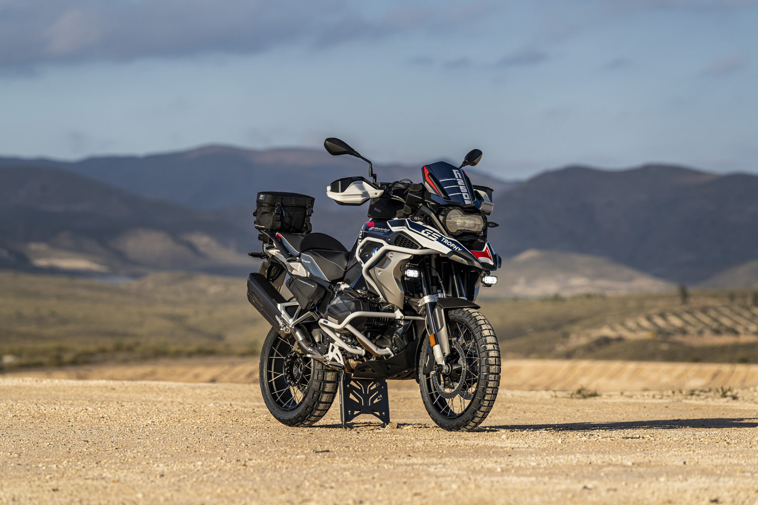 Wunderlich LED Auxillary Headlight Microflooter 3.0 Vehicle Mounting | Black | BMW R 1250 GS - Pyramid Motorcycle Accessories