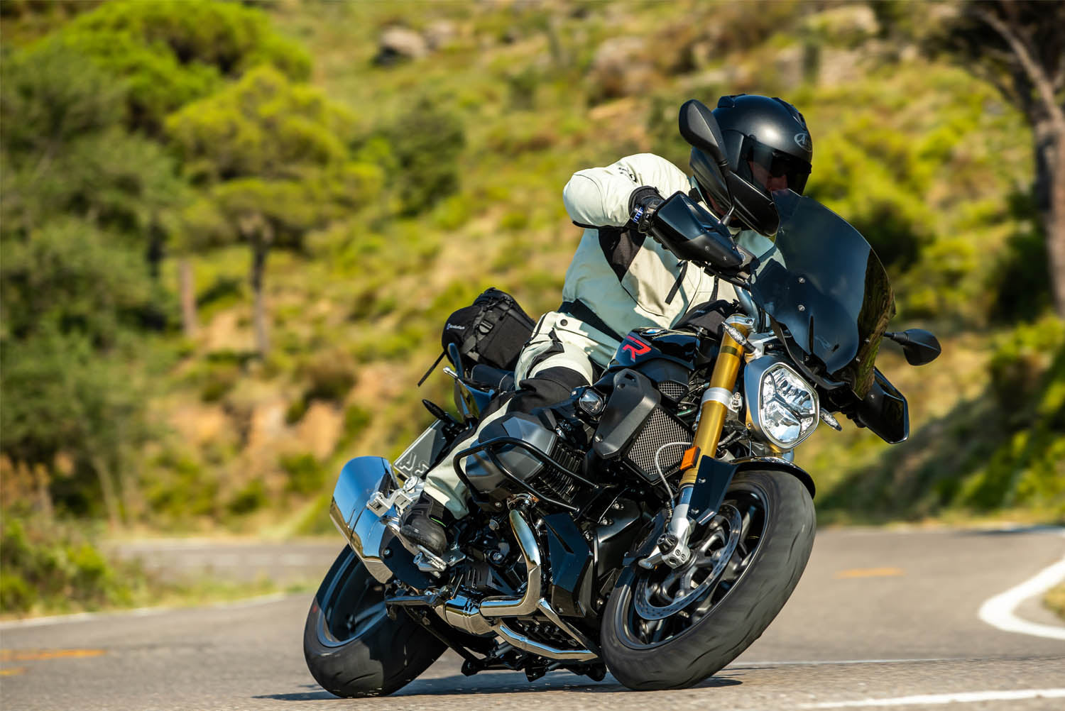 Wunderlich Rider Seat Aktivkomfort Low | Black | BMW R 1250 R - Pyramid Motorcycle Accessories