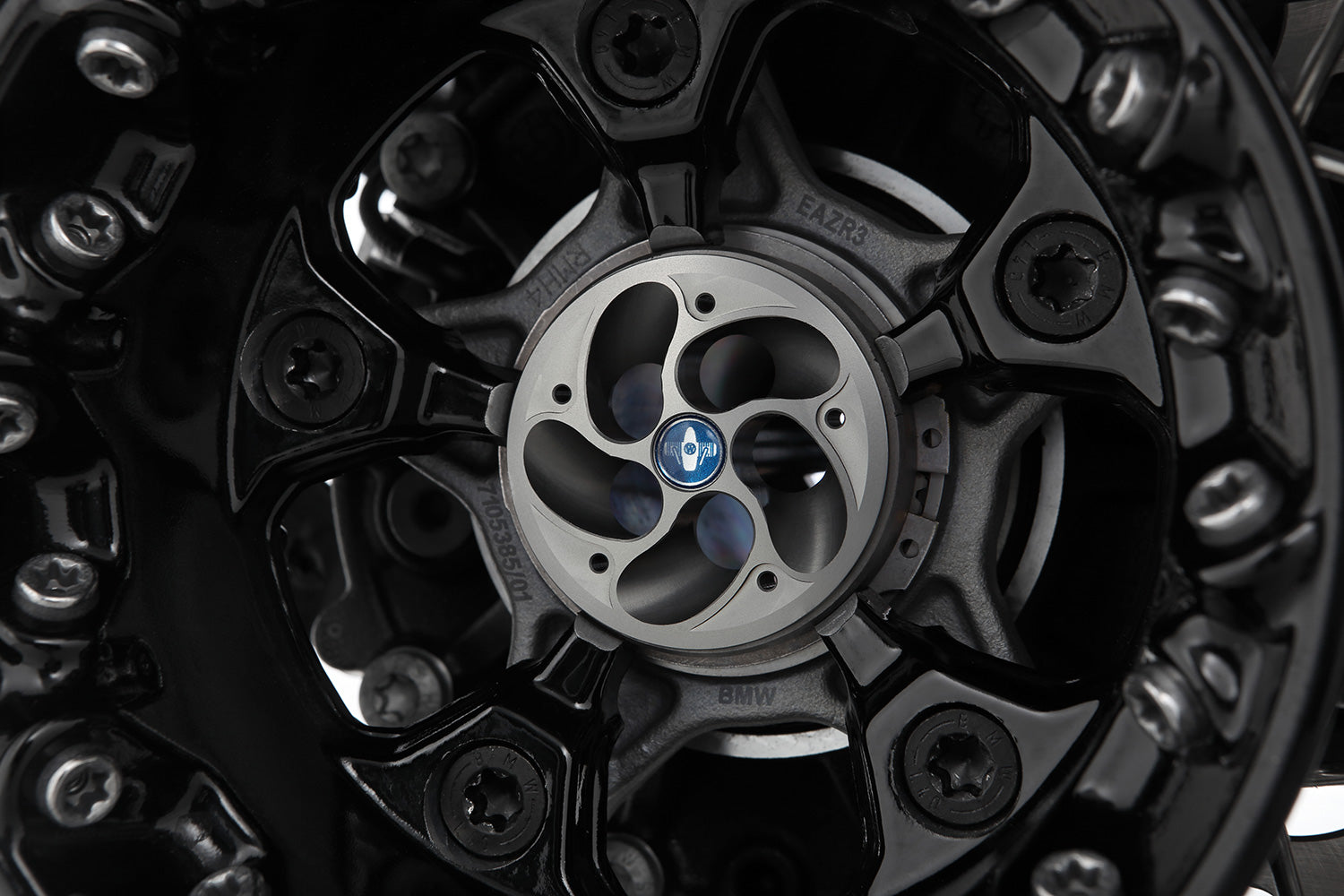 Wunderlich Hub Cover Tornado | Titanium | BMW R 1250 RT - Pyramid Motorcycle Accessories