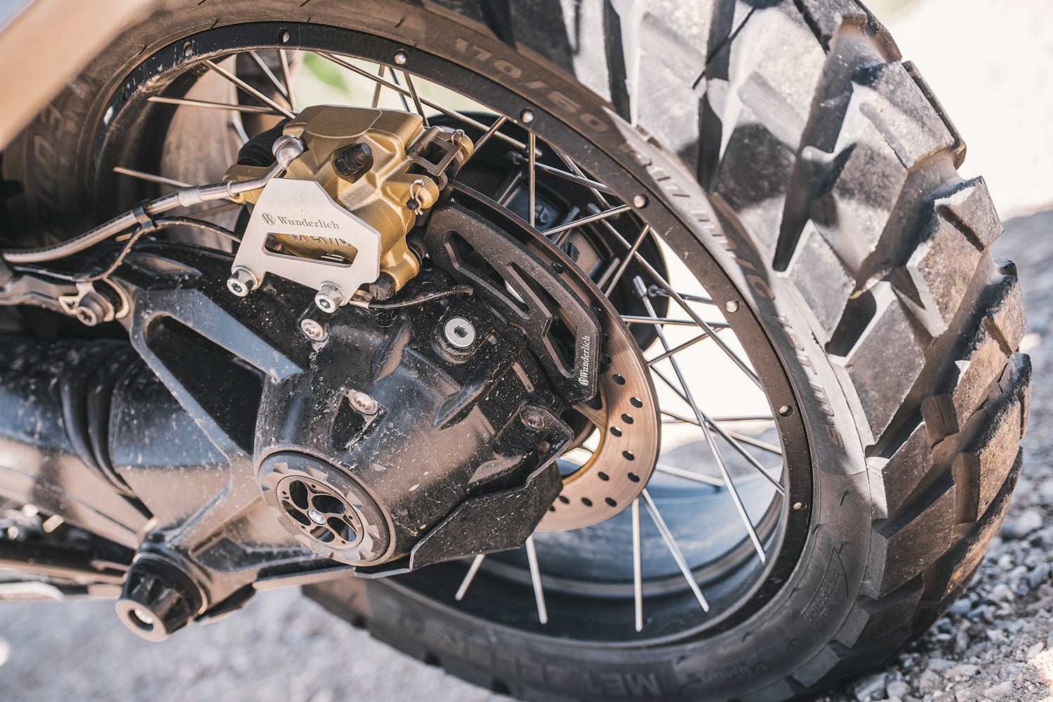 Wunderlich Hub Cover Tornado | Black | BMW R 1250 RT - Pyramid Motorcycle Accessories