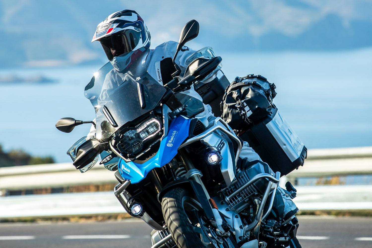 Wunderlich Passenger Seat Aktivkomfort Heating & Gel Insert | Black | BMW K 1600 GT - Pyramid Motorcycle Accessories
