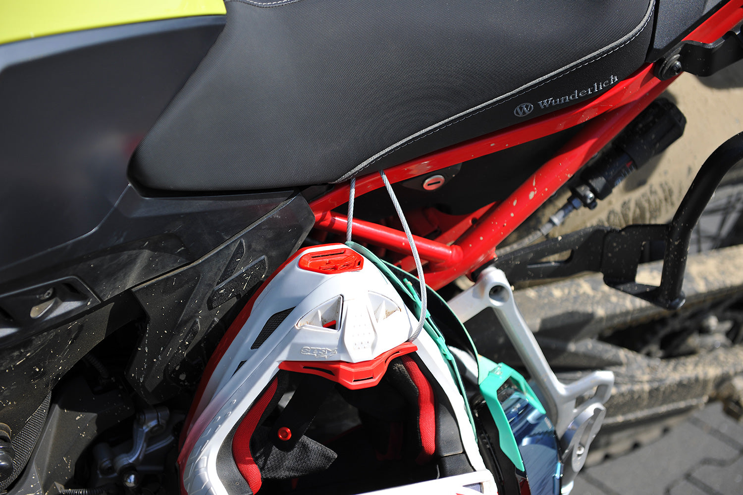 Wunderlich Sun Visor For TFT Anti-Theft Protection High | Black | BMW F 900 GS - Pyramid Motorcycle Accessories