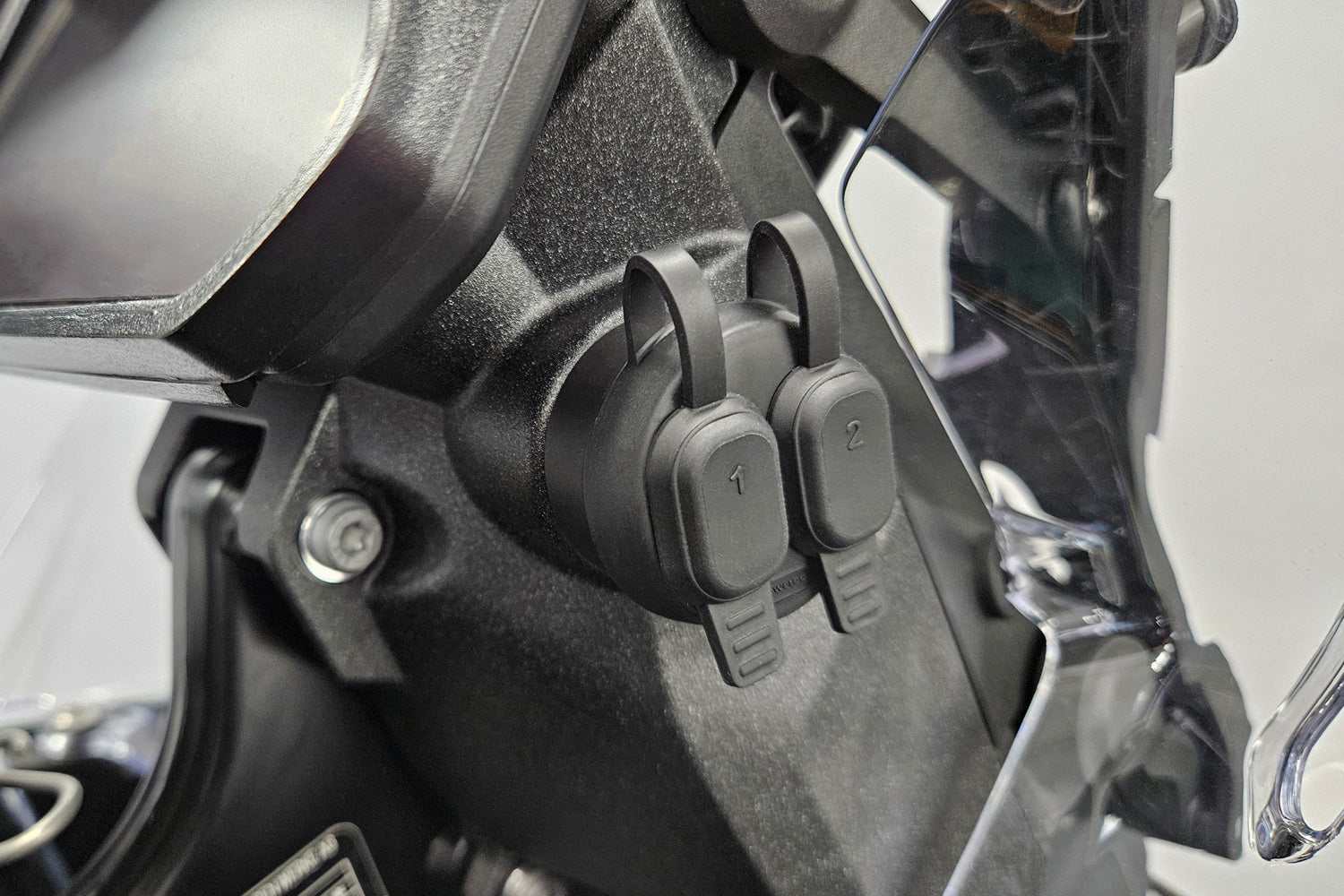 Wunderlich USB-C Dual Socket | Black | BMW R nineT - Pyramid Motorcycle Accessories
